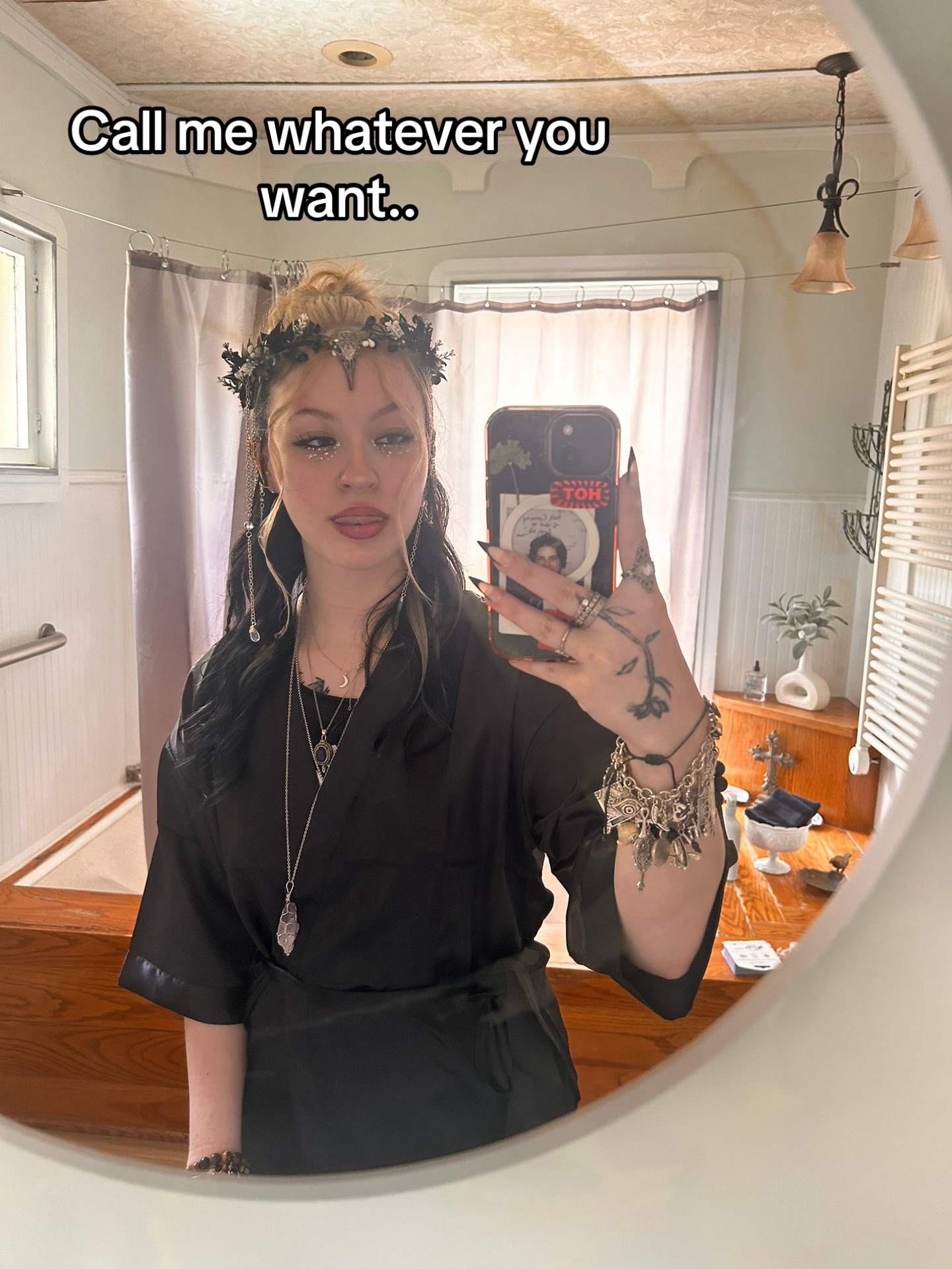 @Lyv