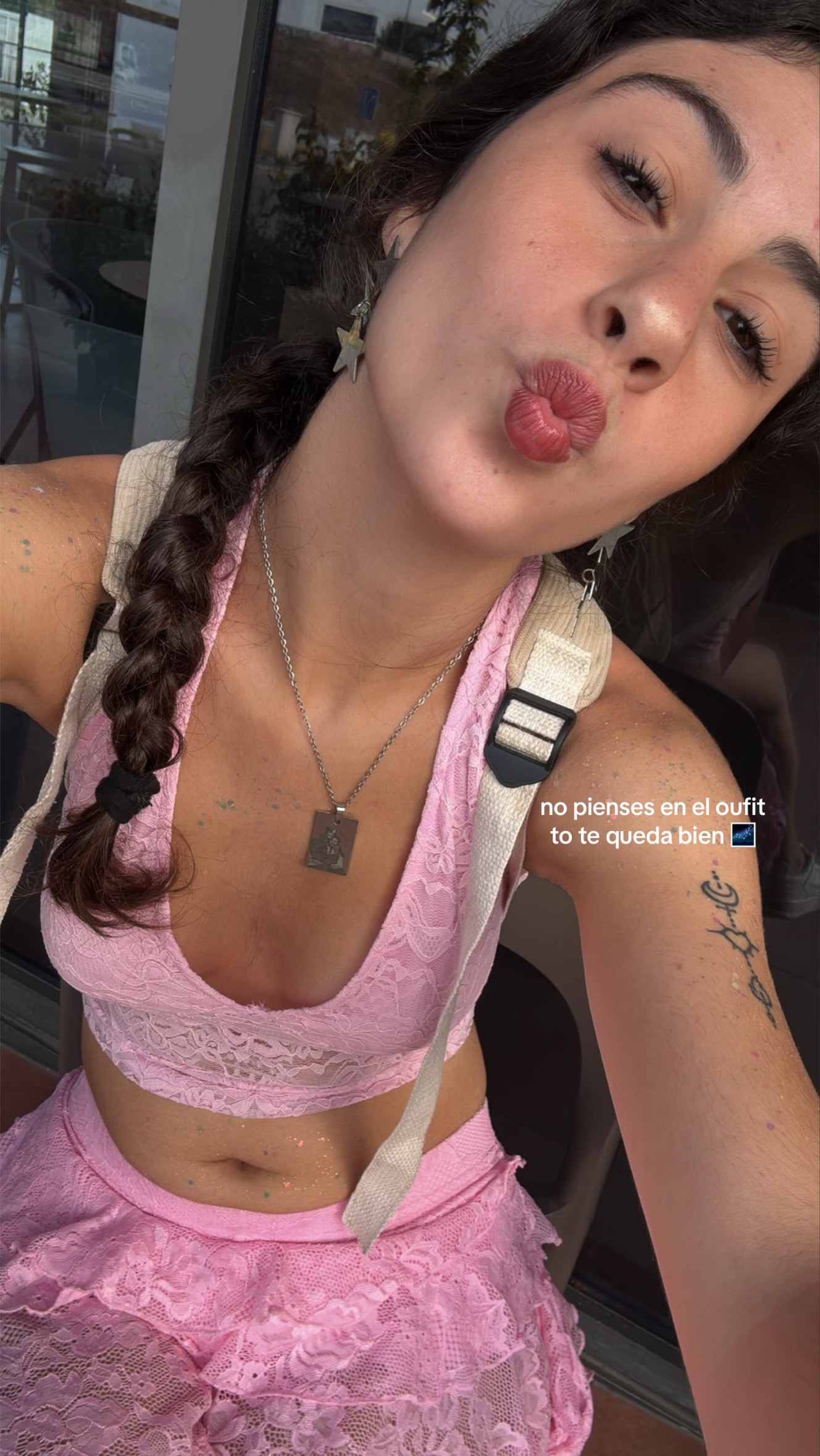 @daniela