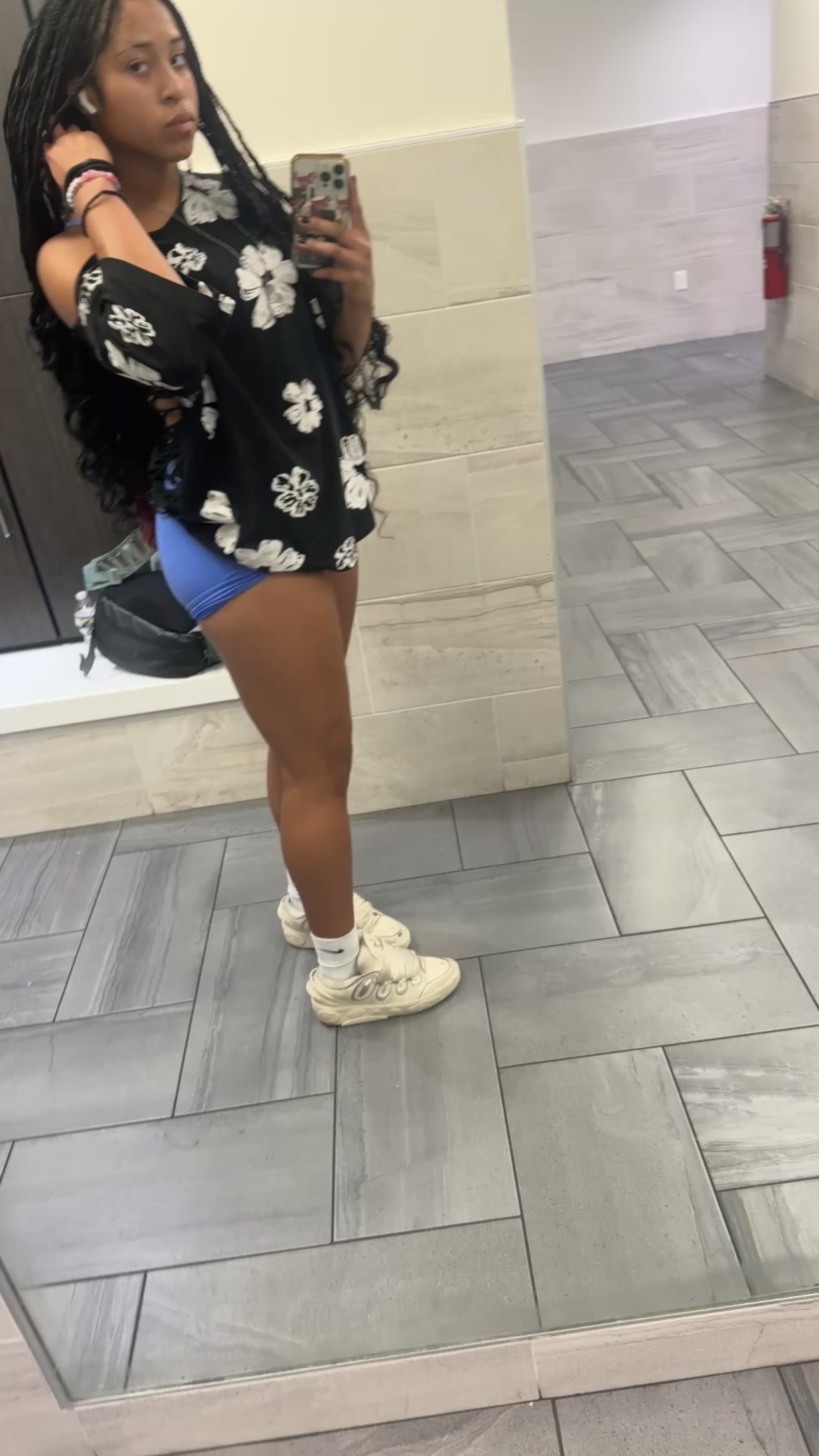 @mrsmotherlonglegs