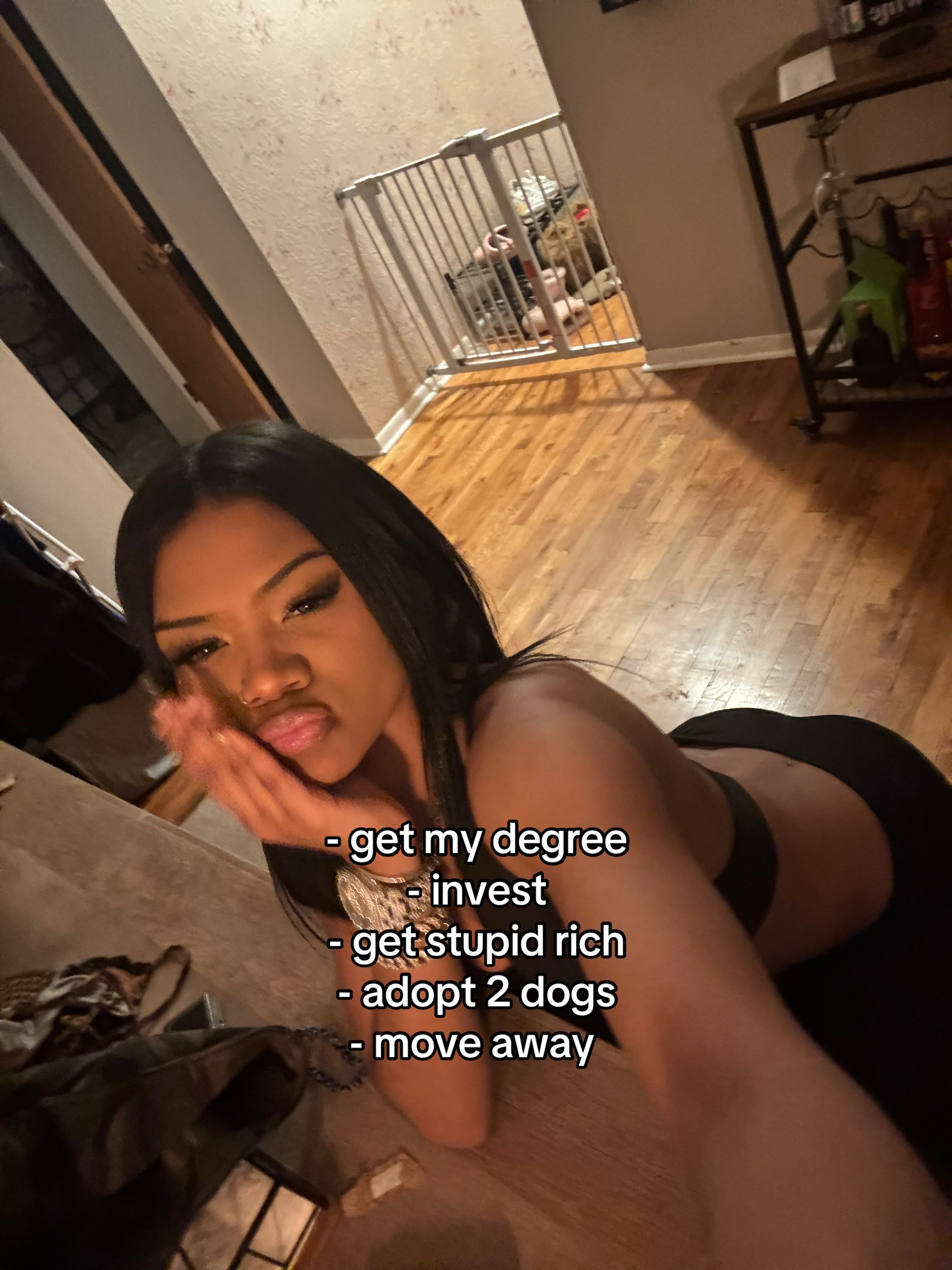 @𝓔𝓵𝔂