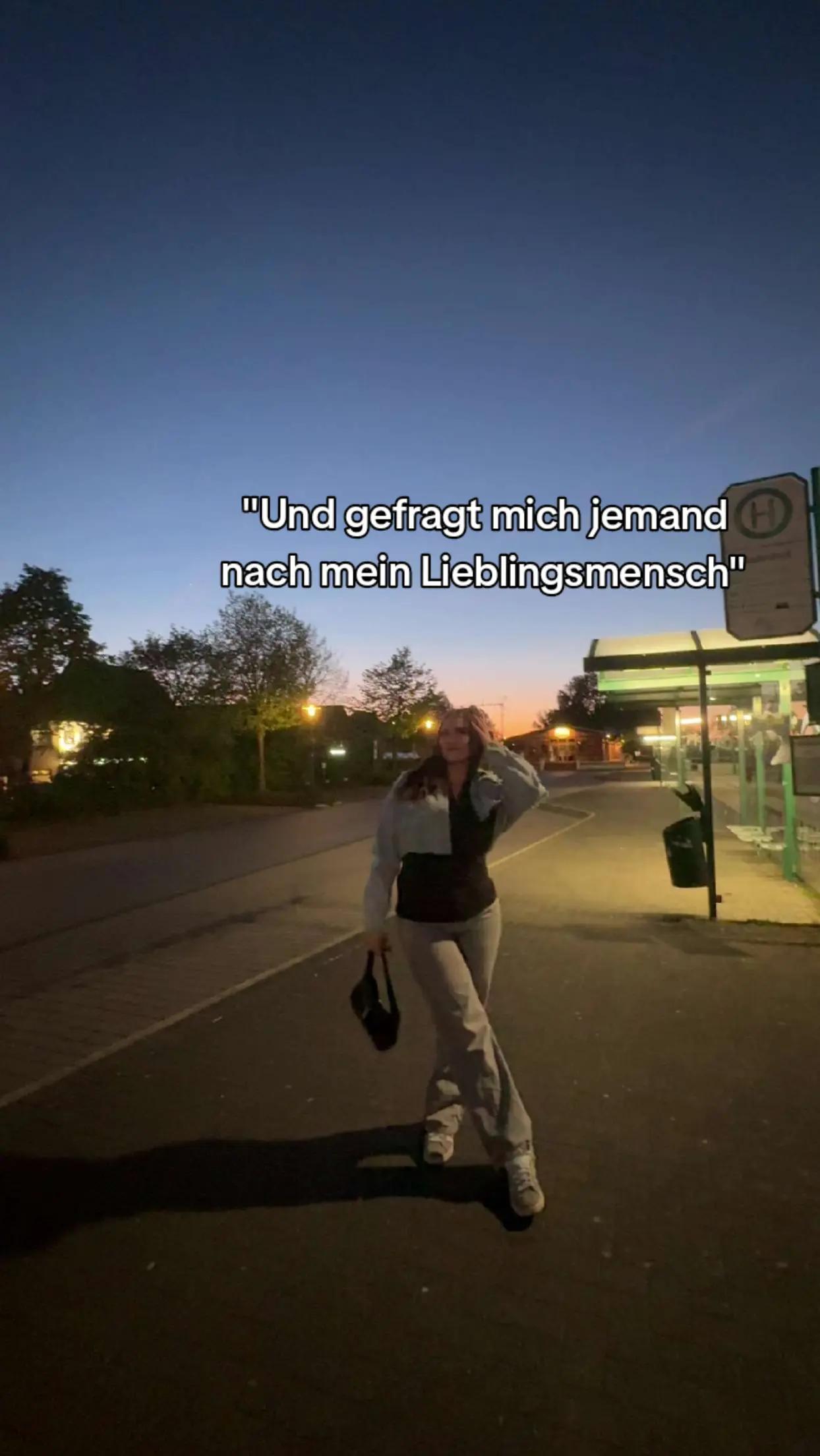 @𝒮𝒸𝒶𝓇𝓁𝑒𝓉𝓉