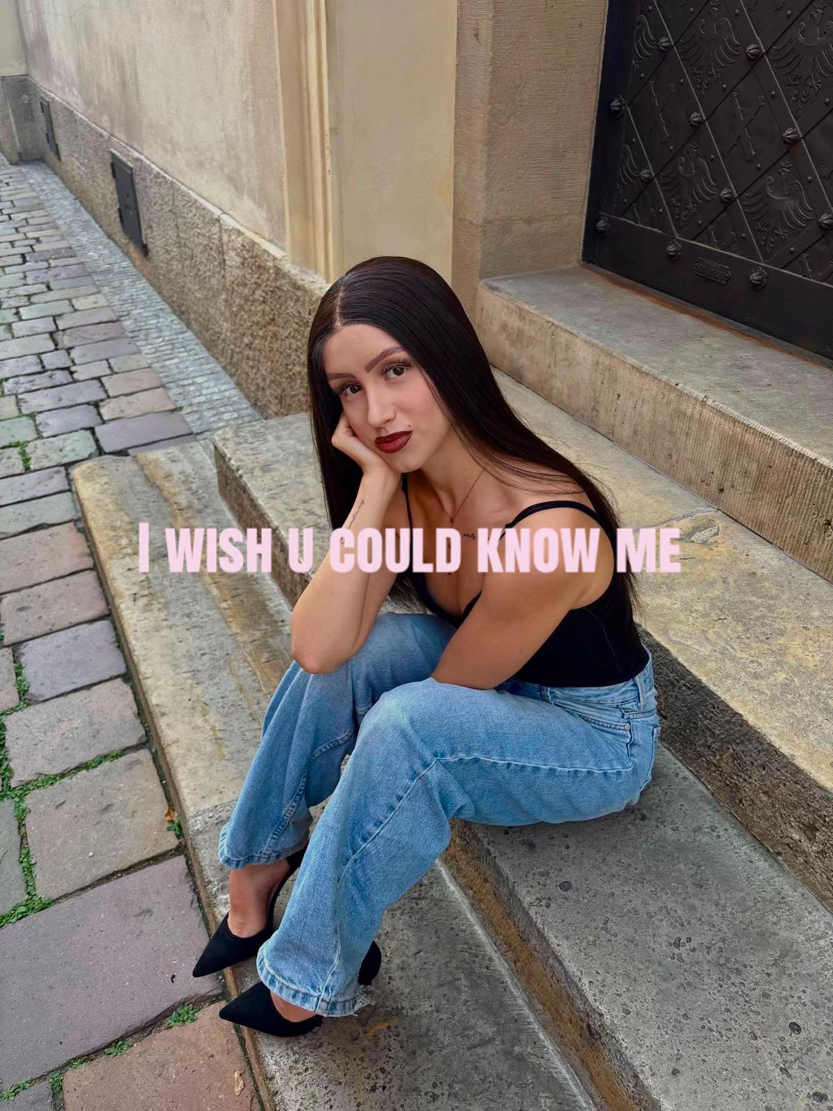 @alastraz_