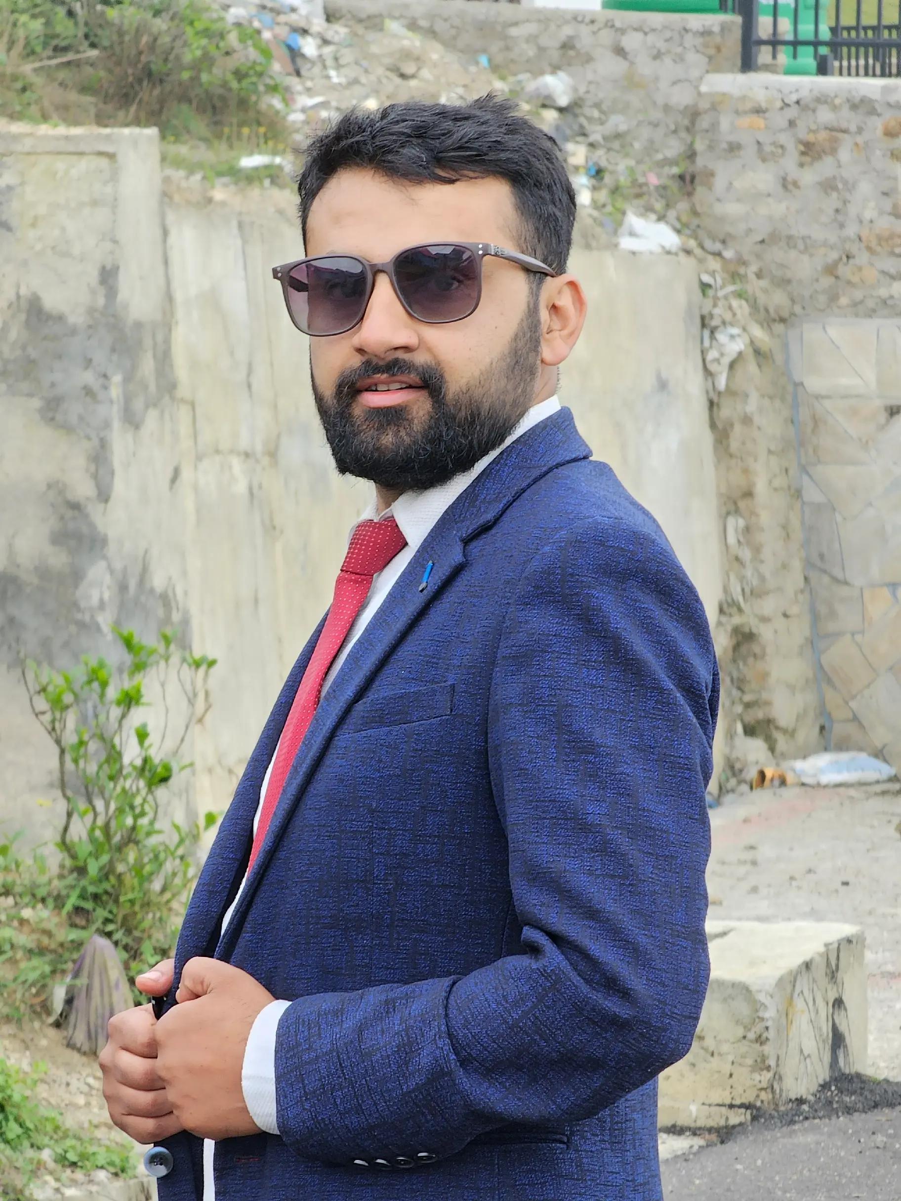 @Ro M