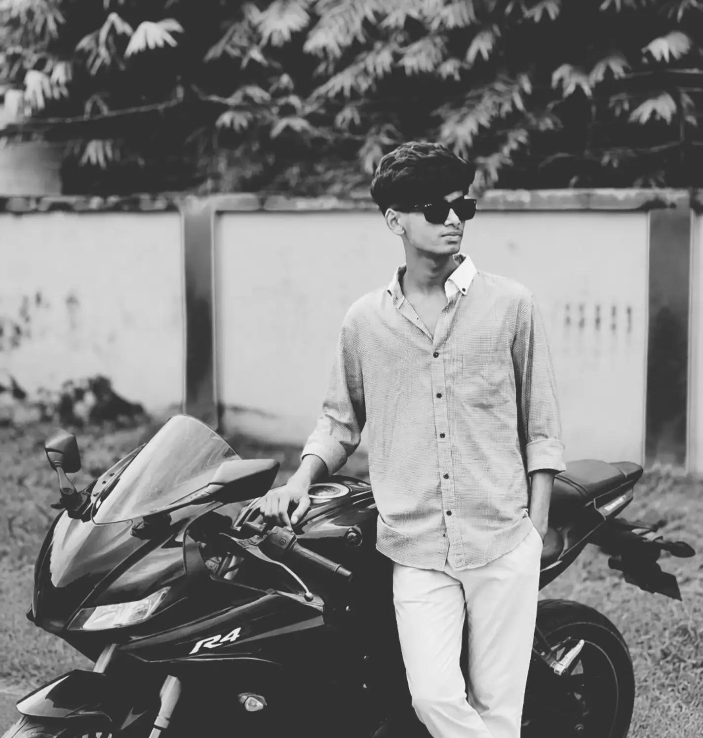@🕷️-BLACK RIYAD🕷️