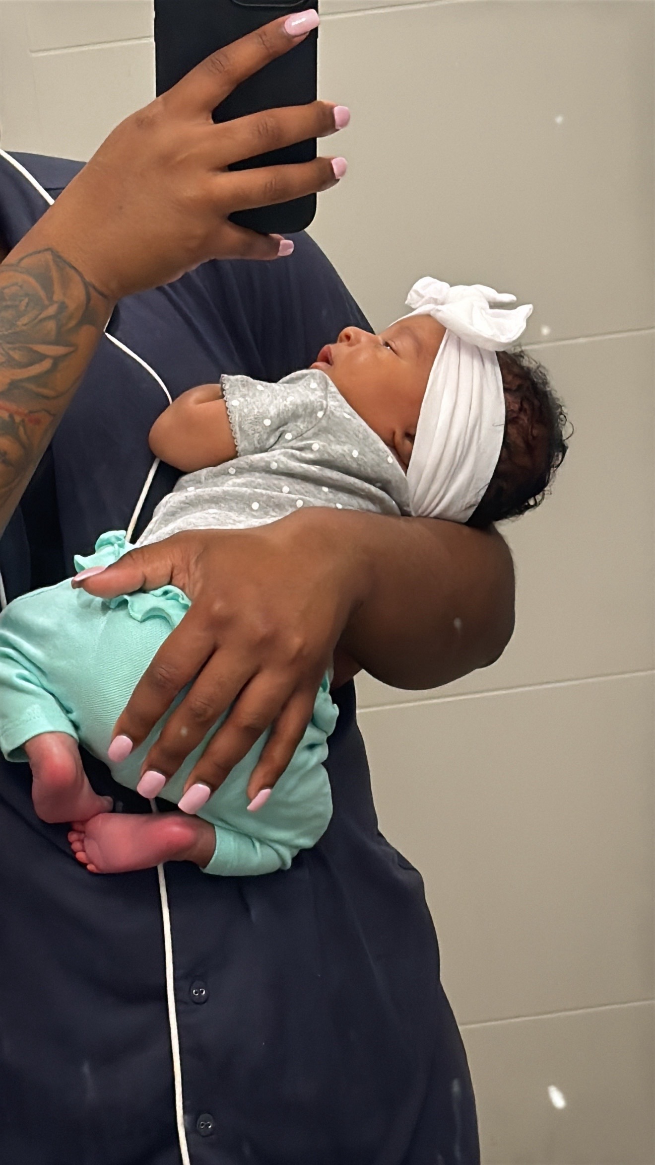 @Niya💕 | First Time Mom