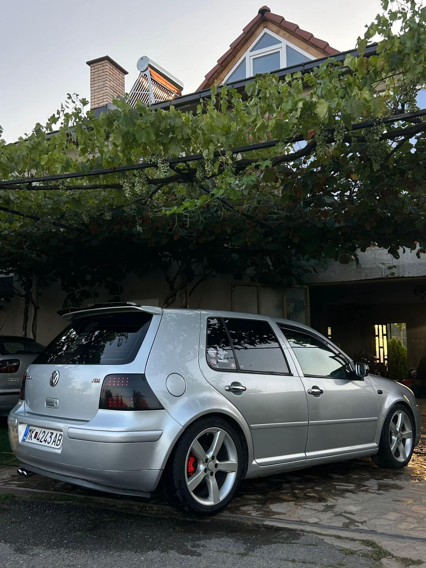 @Nikolovski’s garage