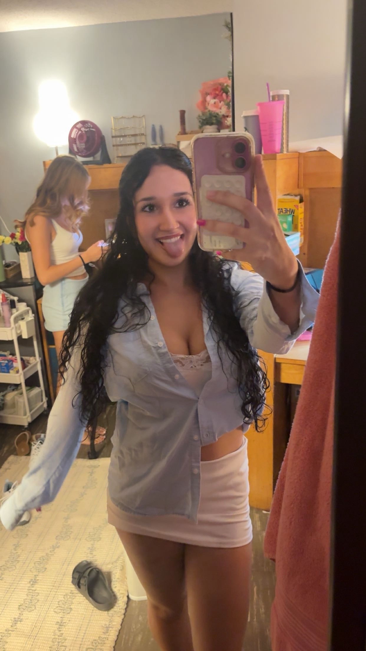 @cutehotamazinggirl