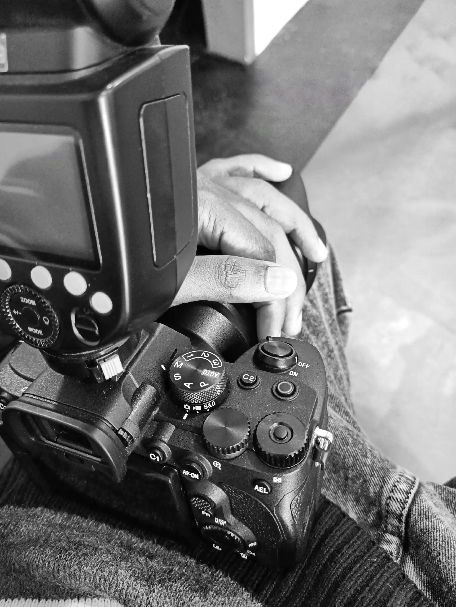 @꧁༒NAVEEN༒ ꧂