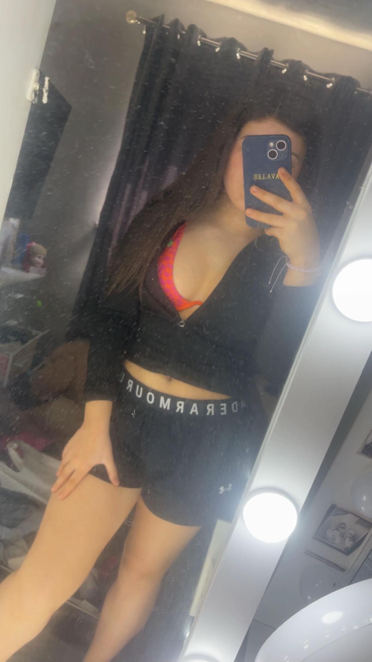 @𝐴𝑉𝐴~𝐿𝐸𝐸❤️