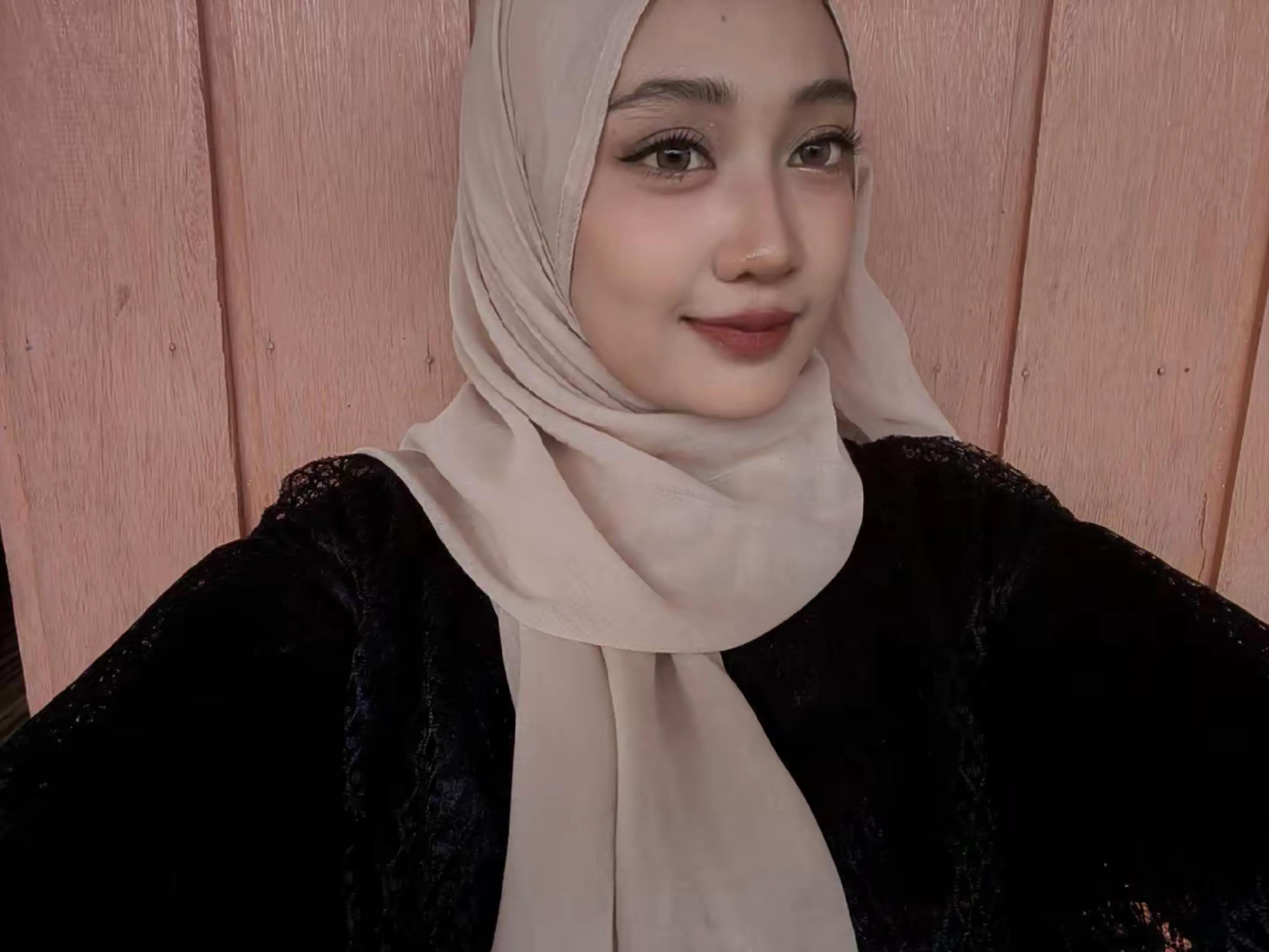 @𝙍𝙧𝙧_𝙍𝙮𝙧💋