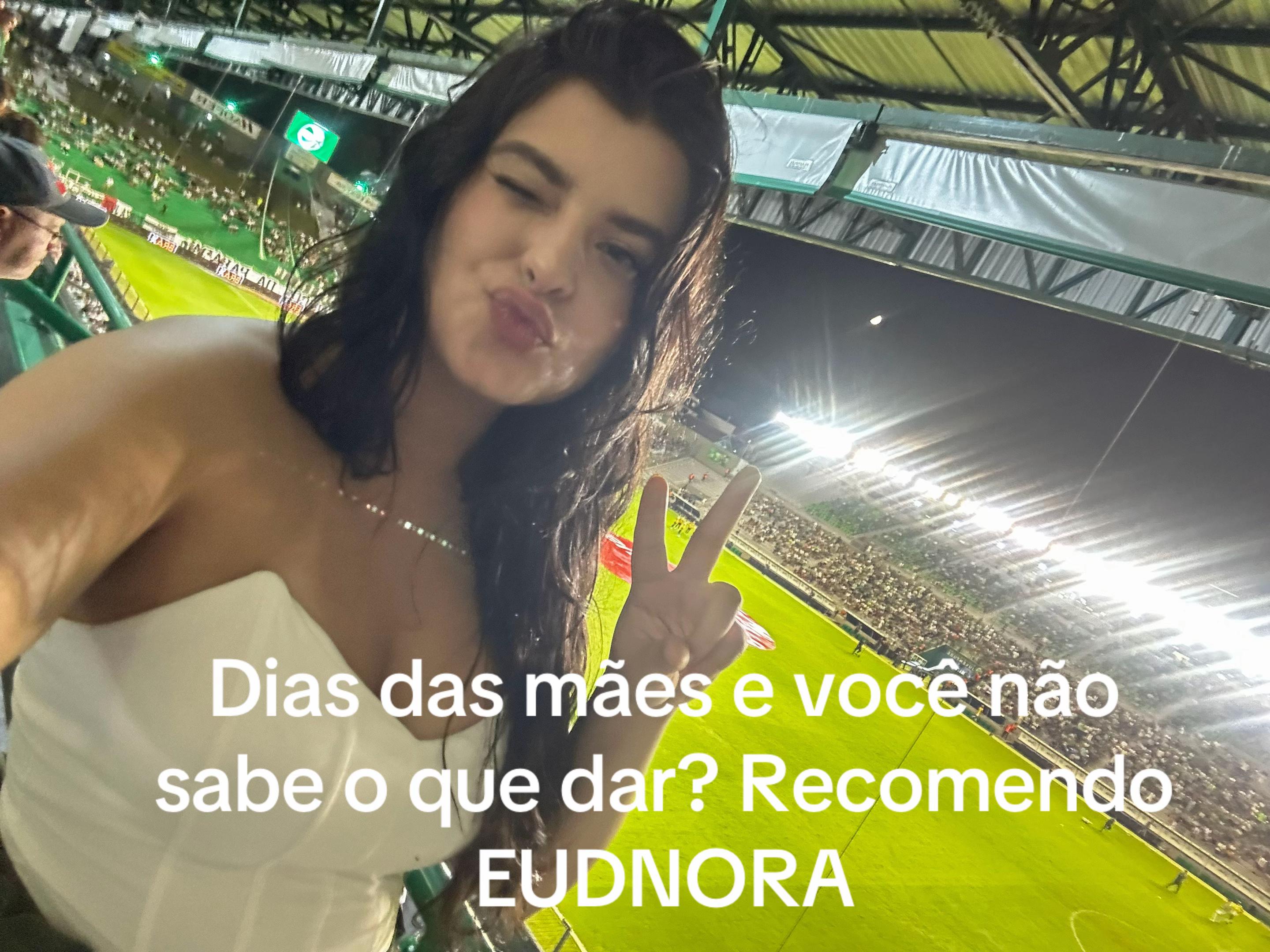 @Nathalia B Daros