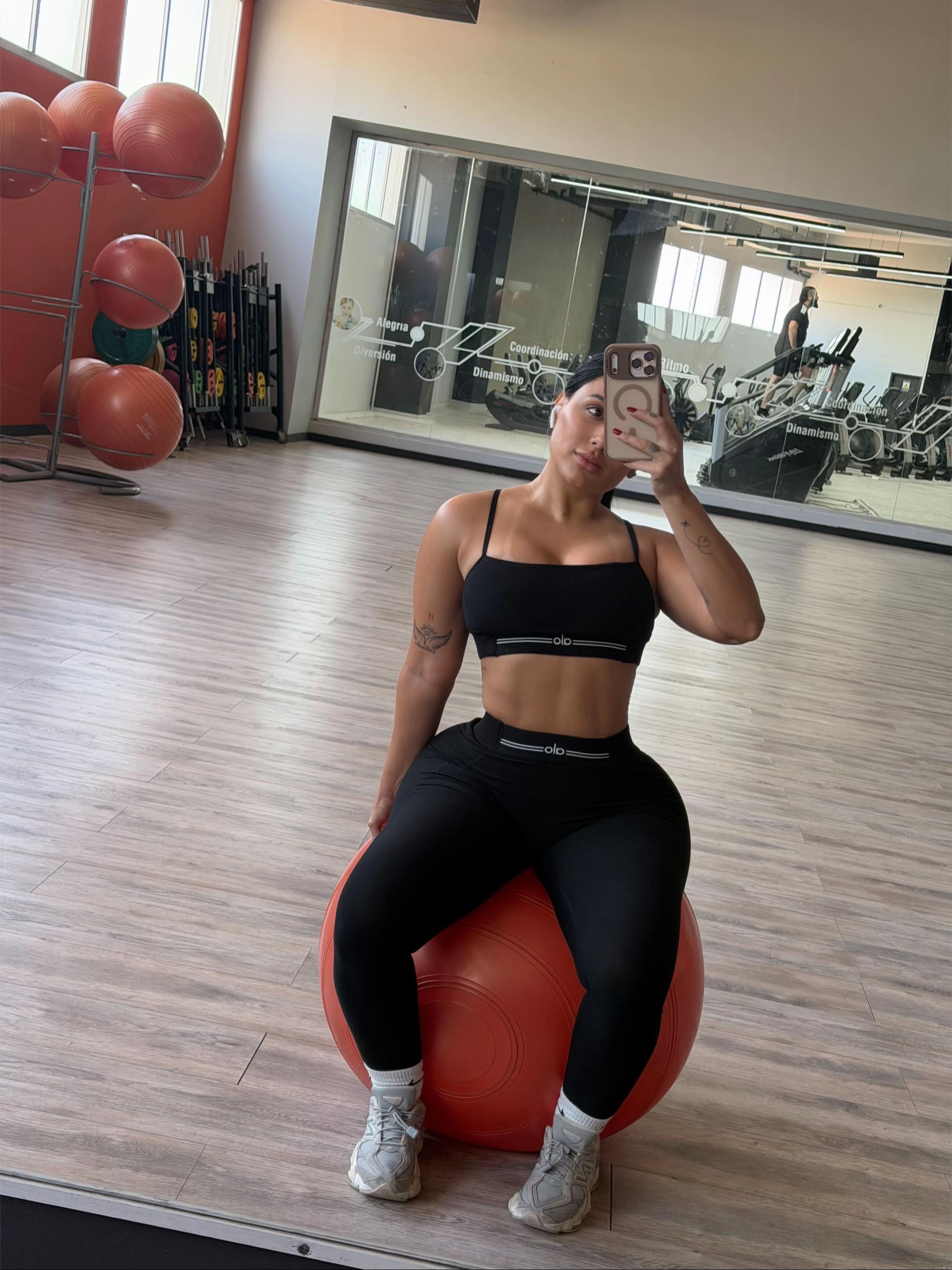 @🧿 Daniela Ochoa