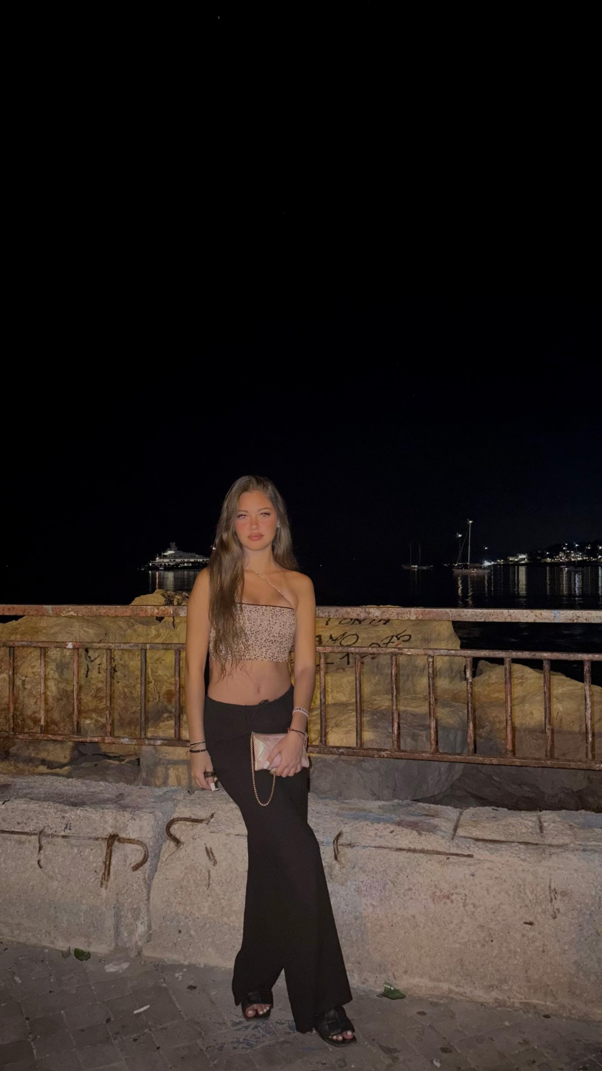 @𝐂𝐇𝐈𝐀𝐑𝐀