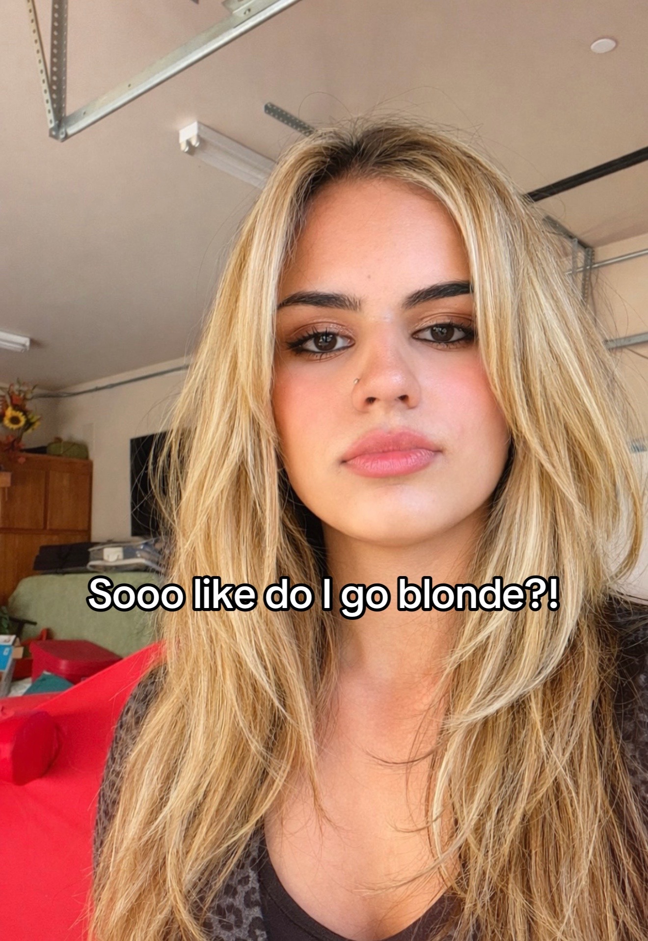 @Glaminai | Makeup Assistant
