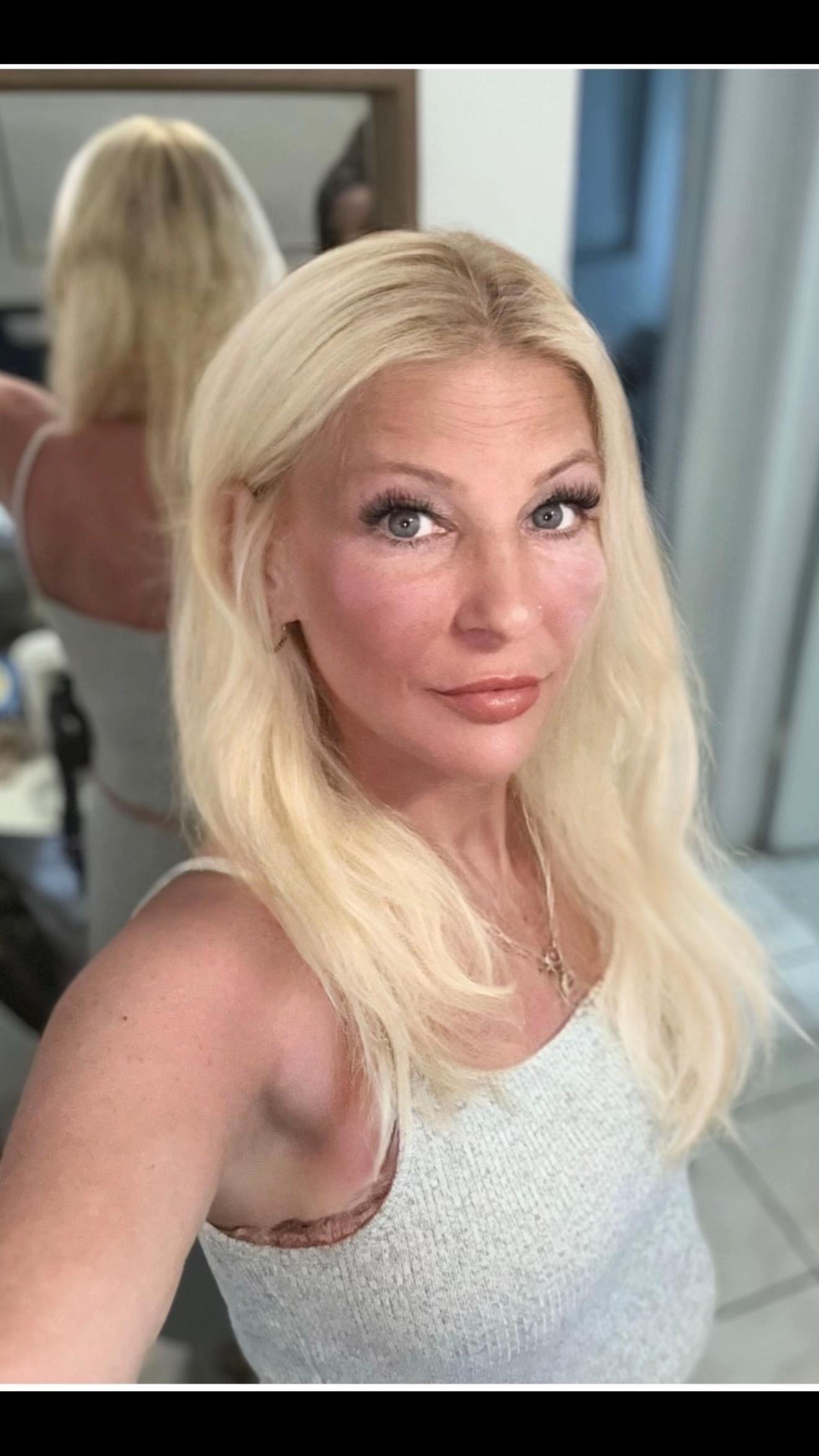 @Blonde goddess🇨🇦🇨🇦
