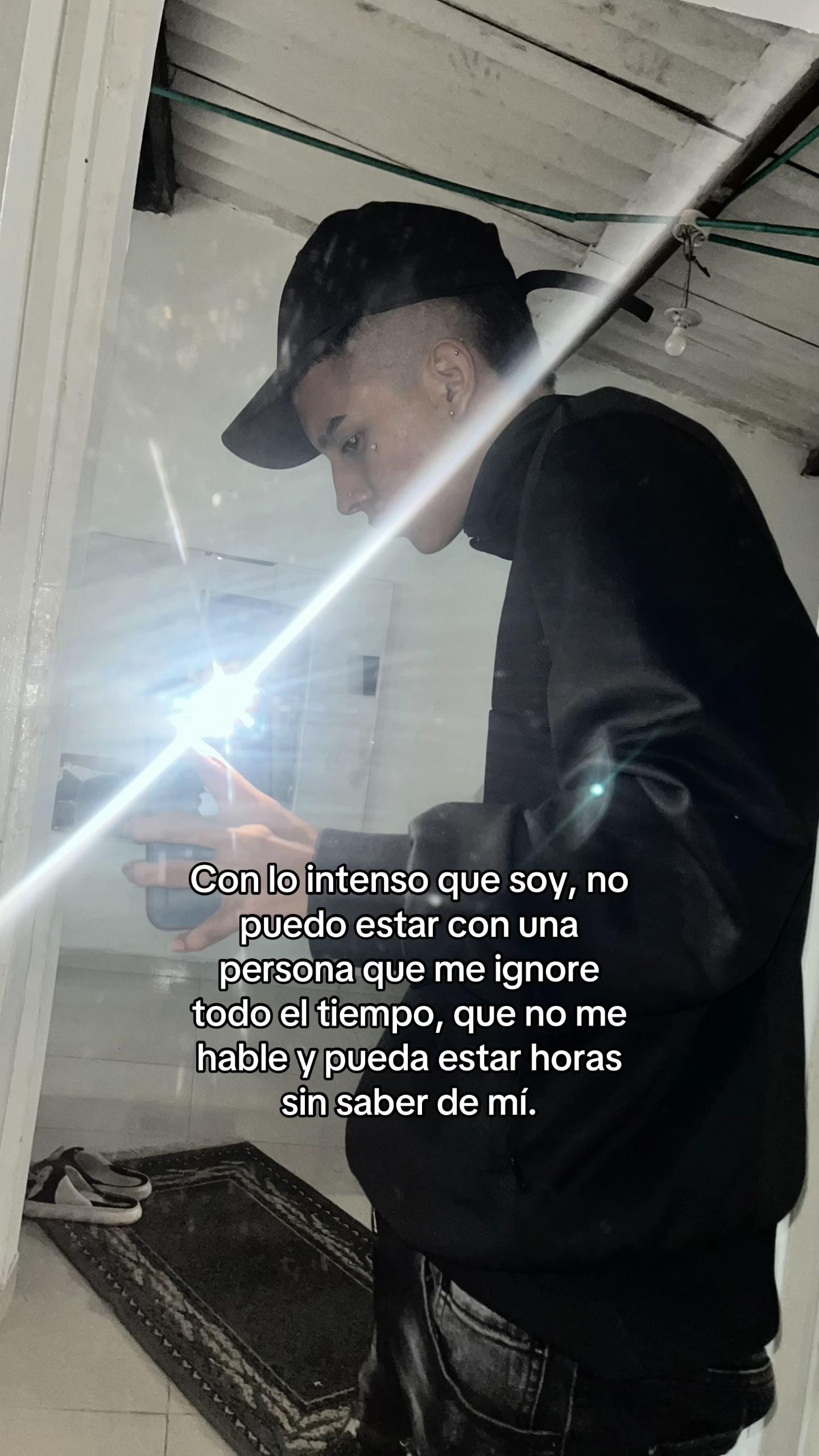 @𝐀𝐥𝐞𝐣𝐚𝐧𝐝𝐫𝐨🫅🏻