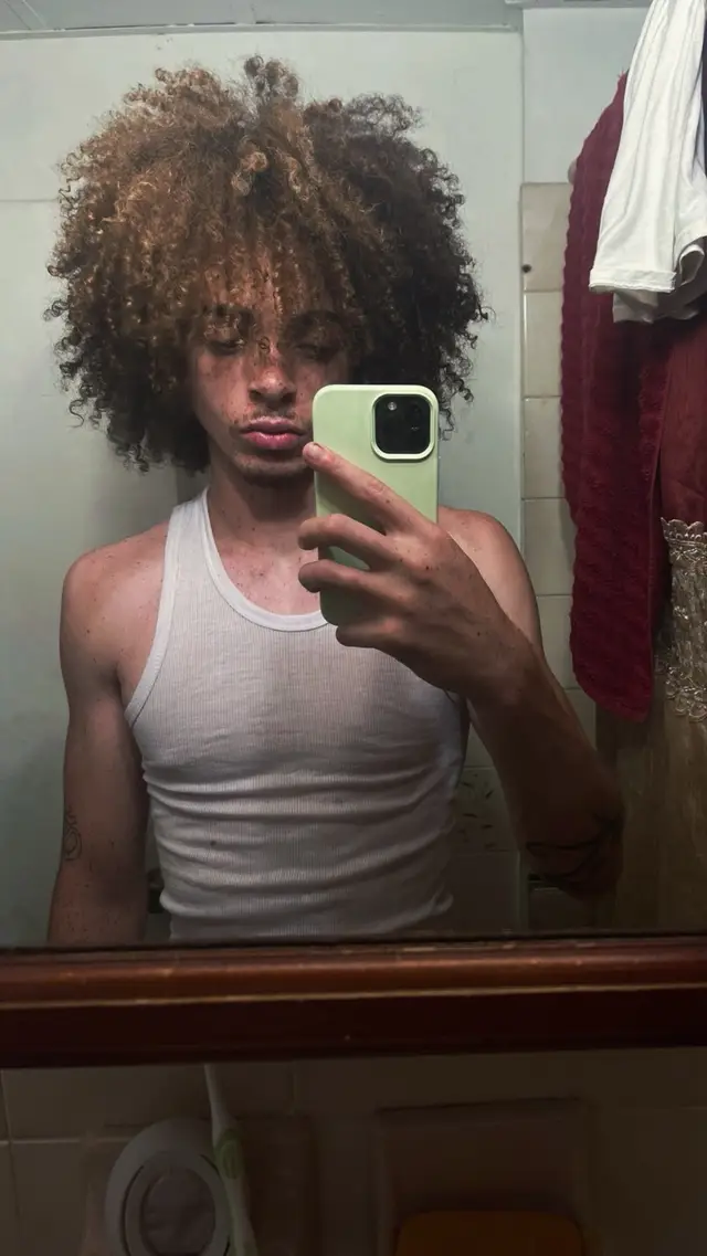 @️