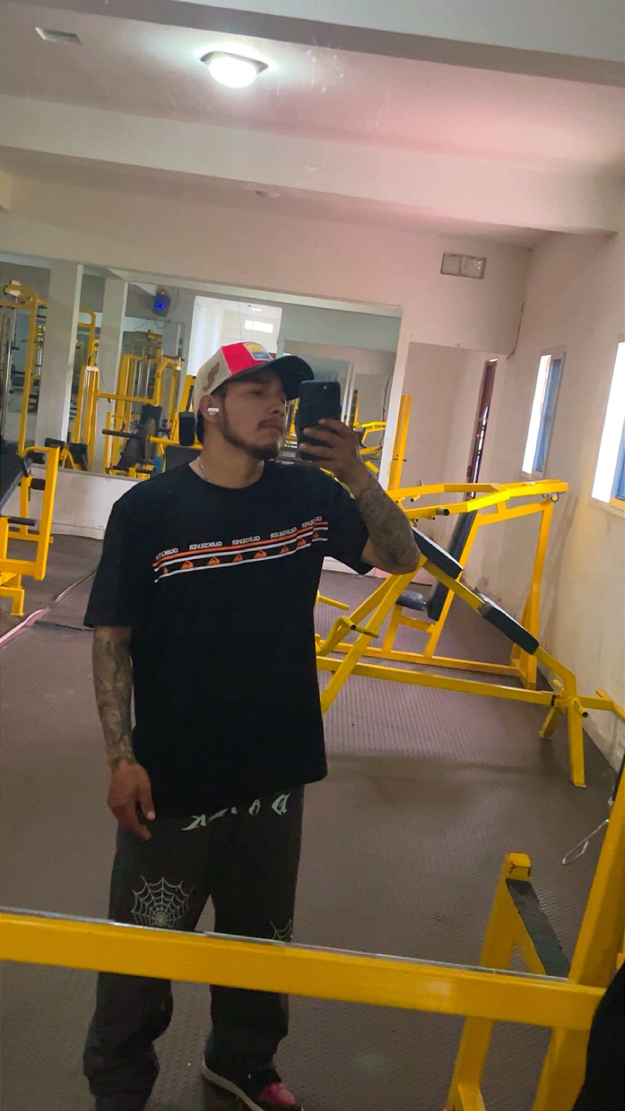 @Anibal 🇬🇹💪💵🛢️