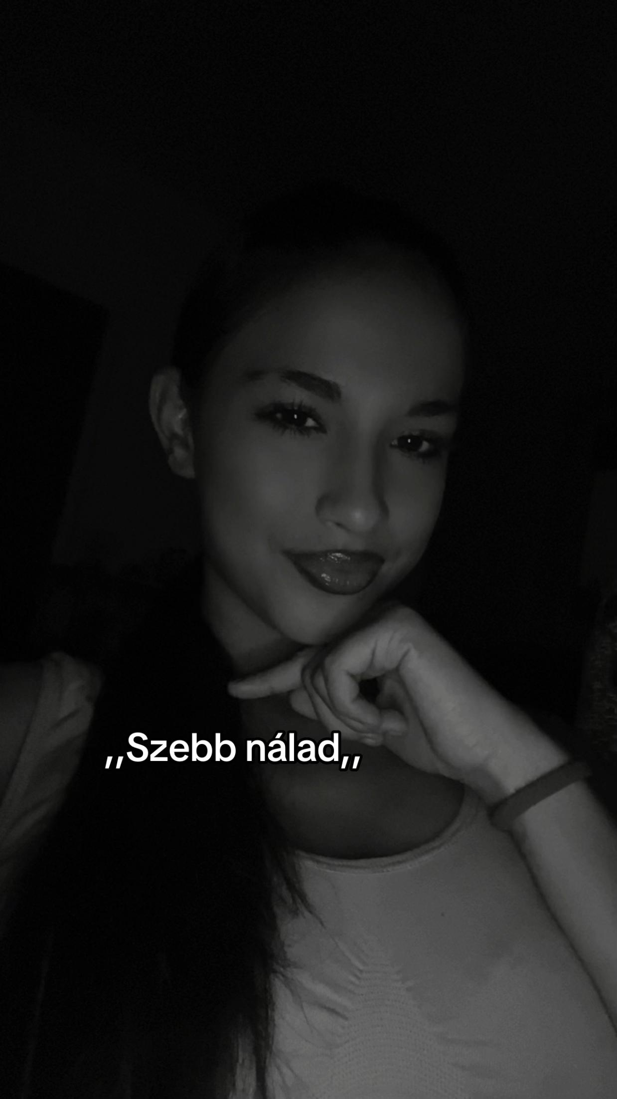 @NIKOLETTA15.