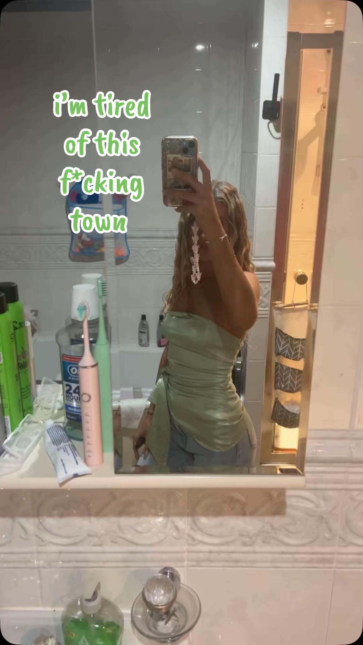 @️.