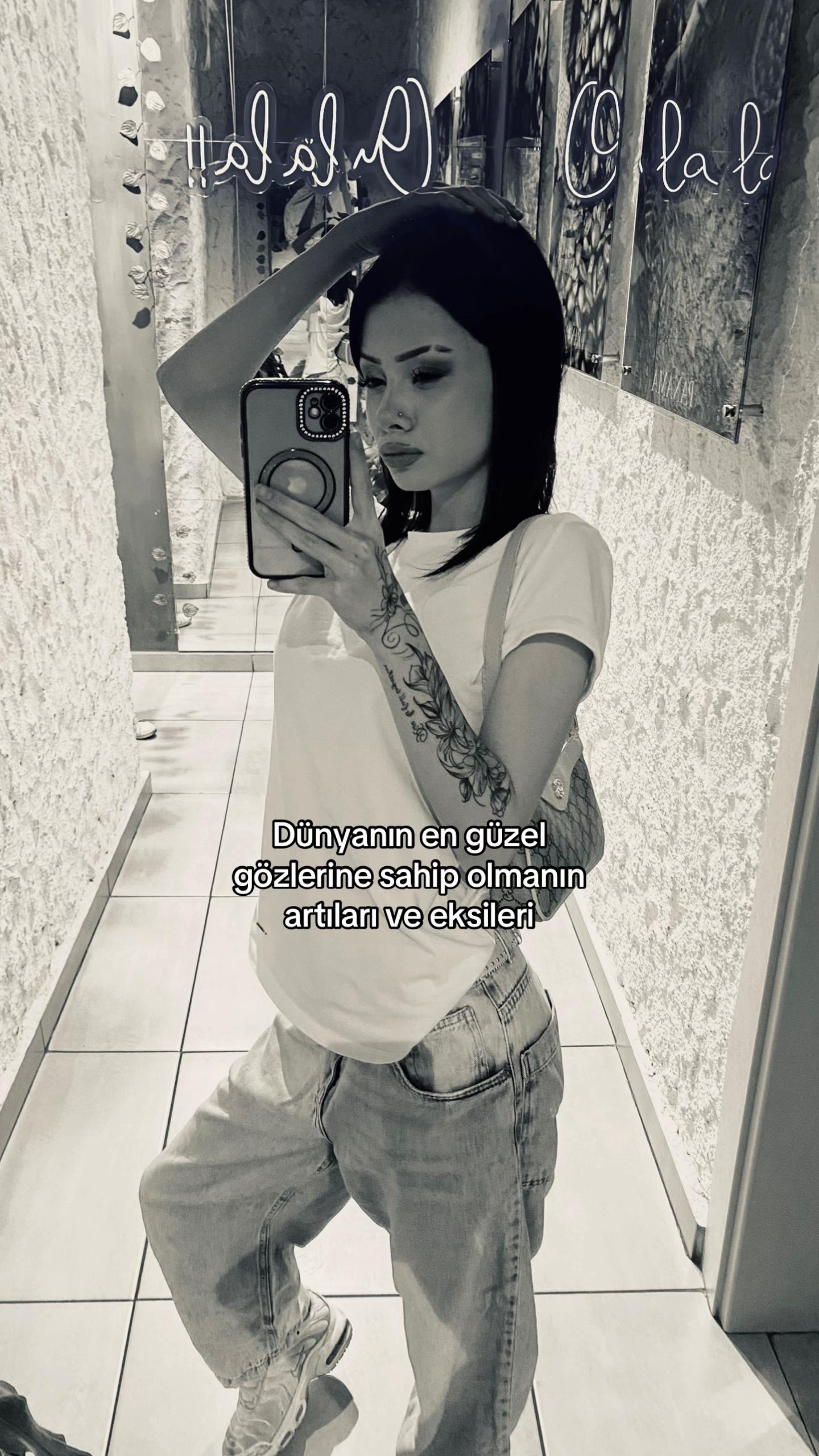 @Adeniko
