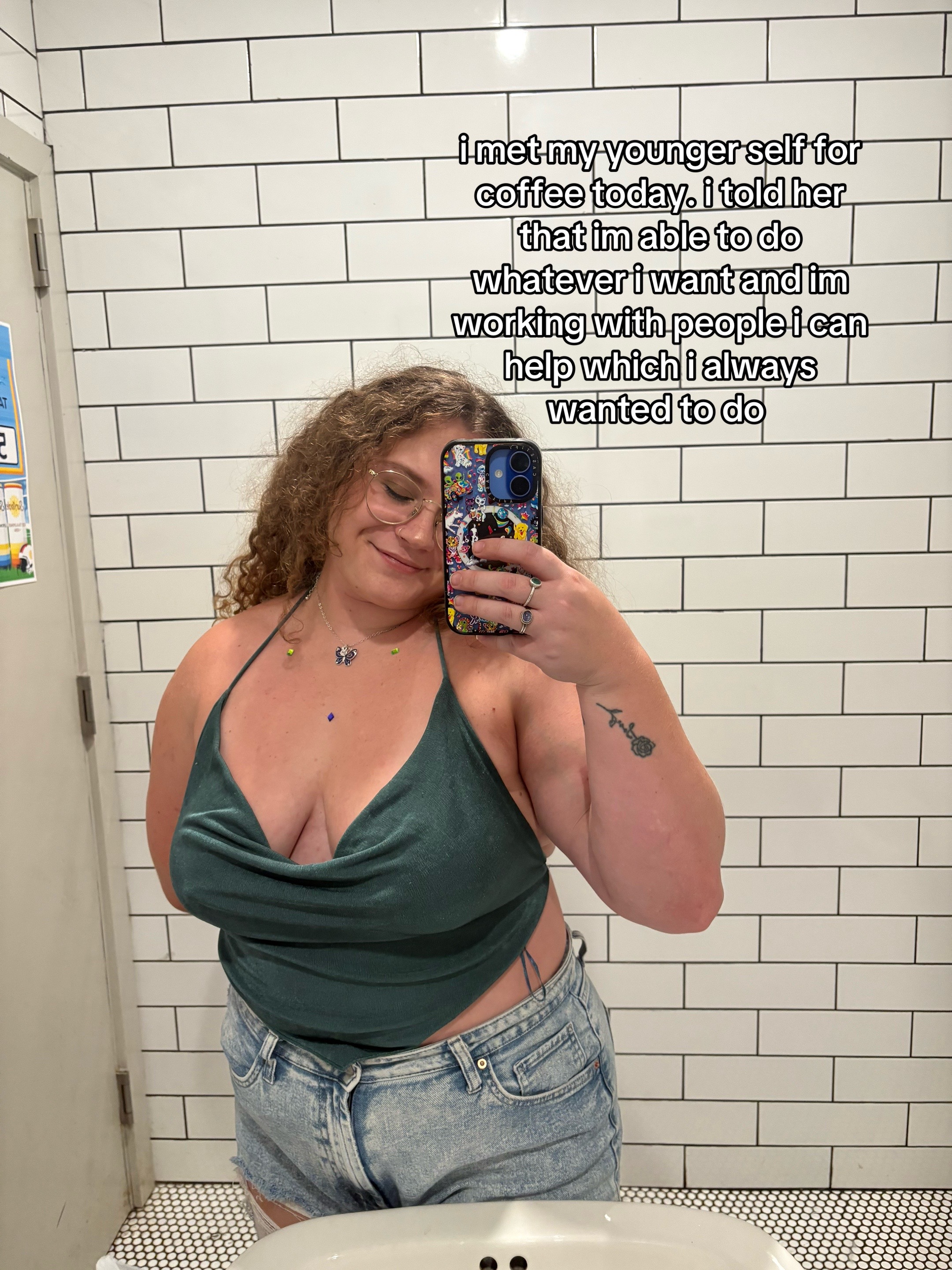 @🧚🏼&zwj;♀️🐉🧝🏻&zwj;♀️⚔️🔮📚⛰️❤️&zwj;🔥