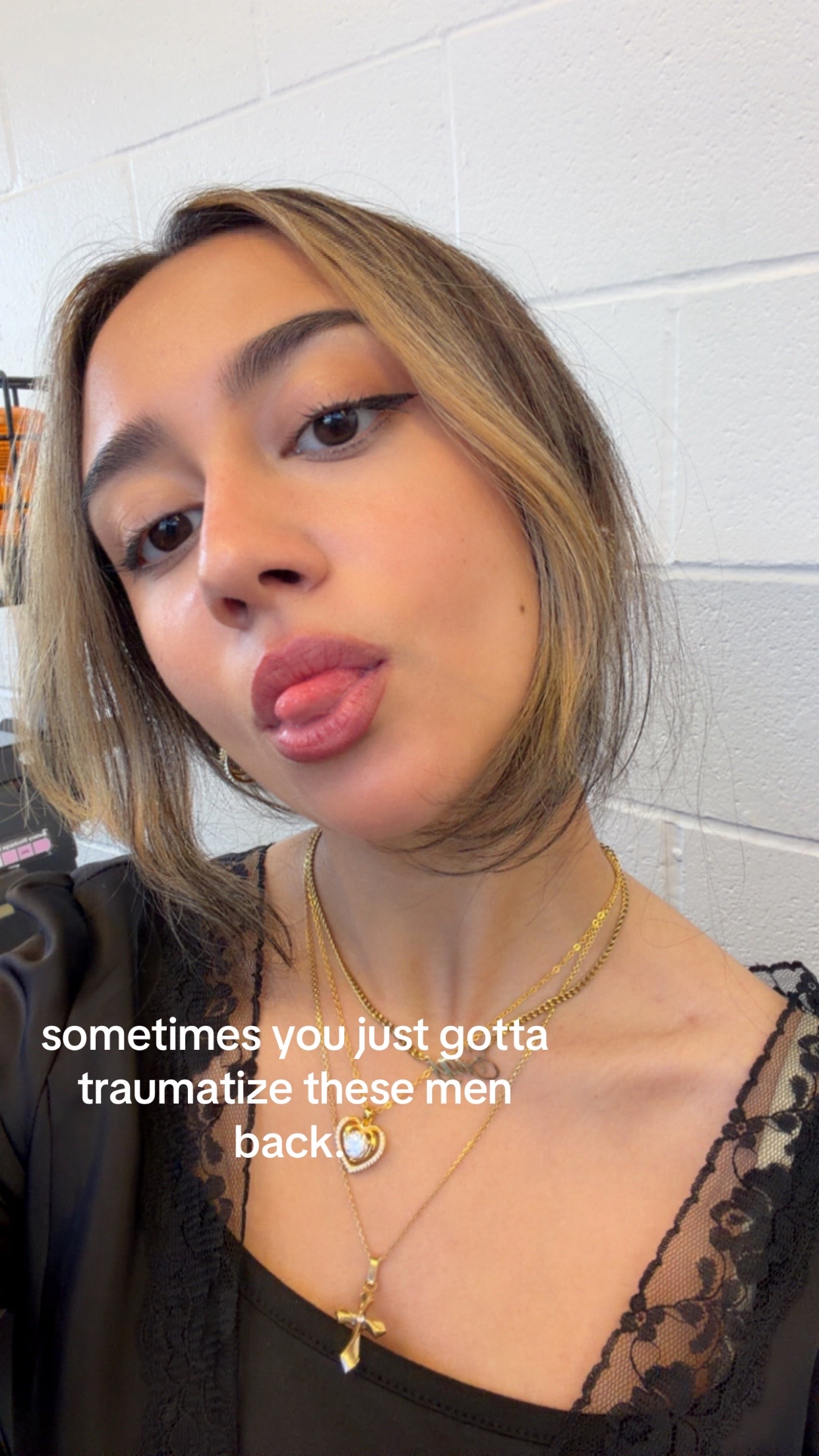 @ᥫ᭡