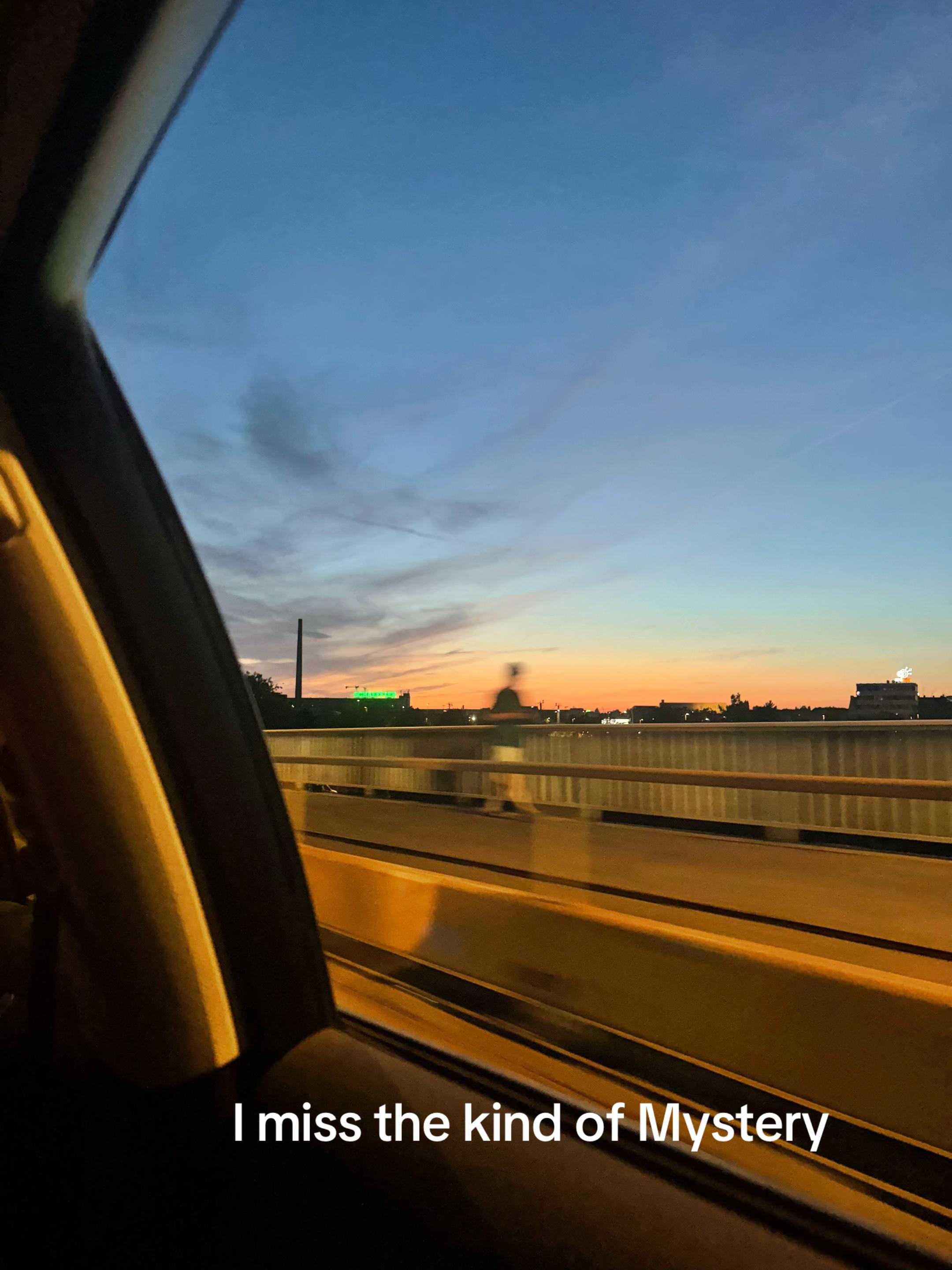 @𝐄𝐦𝐦𝐲
