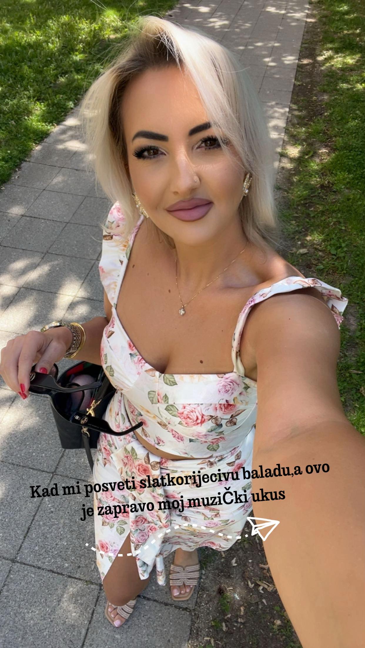 @Plava_seka