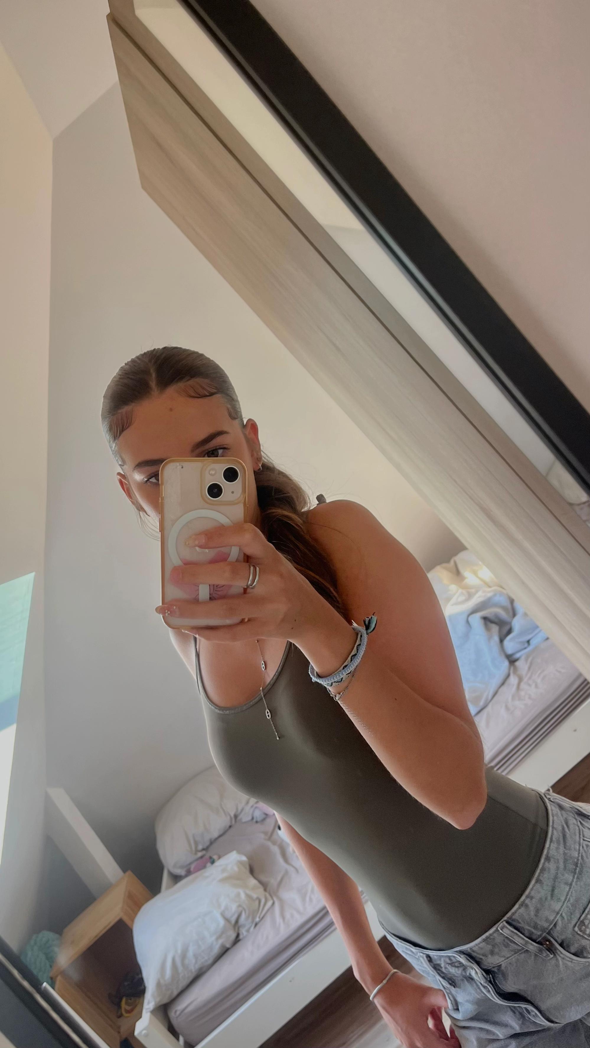 @𝐀𝐦𝐚𝐧𝐝𝐢𝐧𝐞