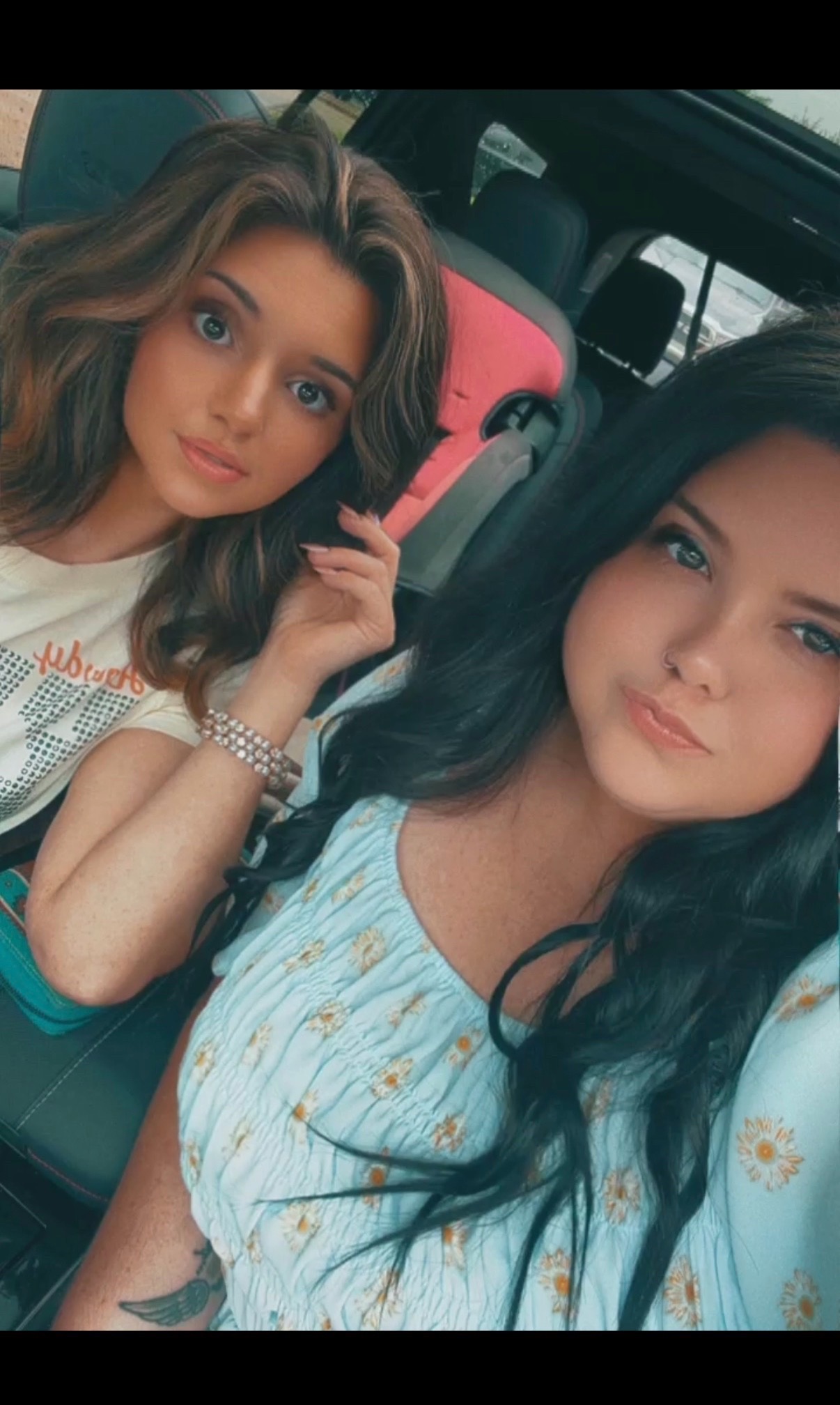 @Nicole 🖤