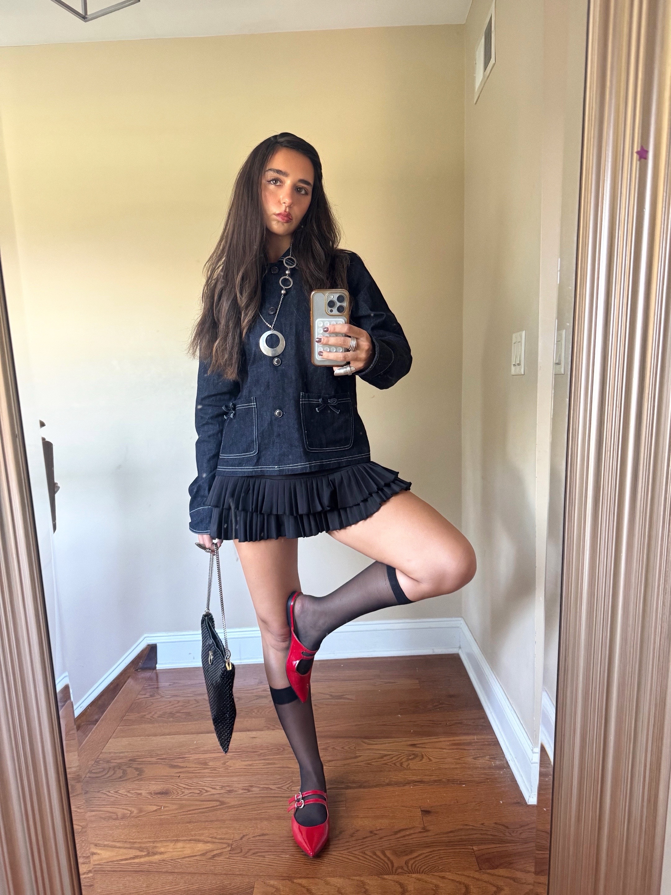 @bella fernandes