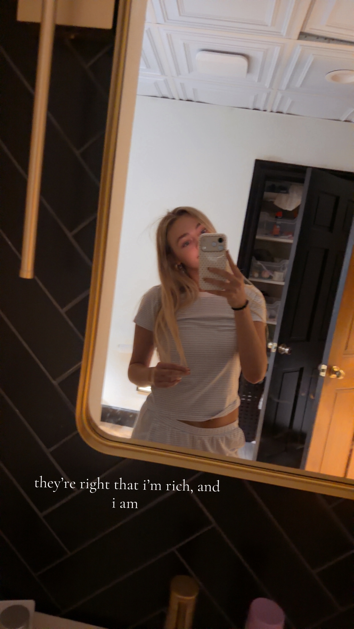 @bella