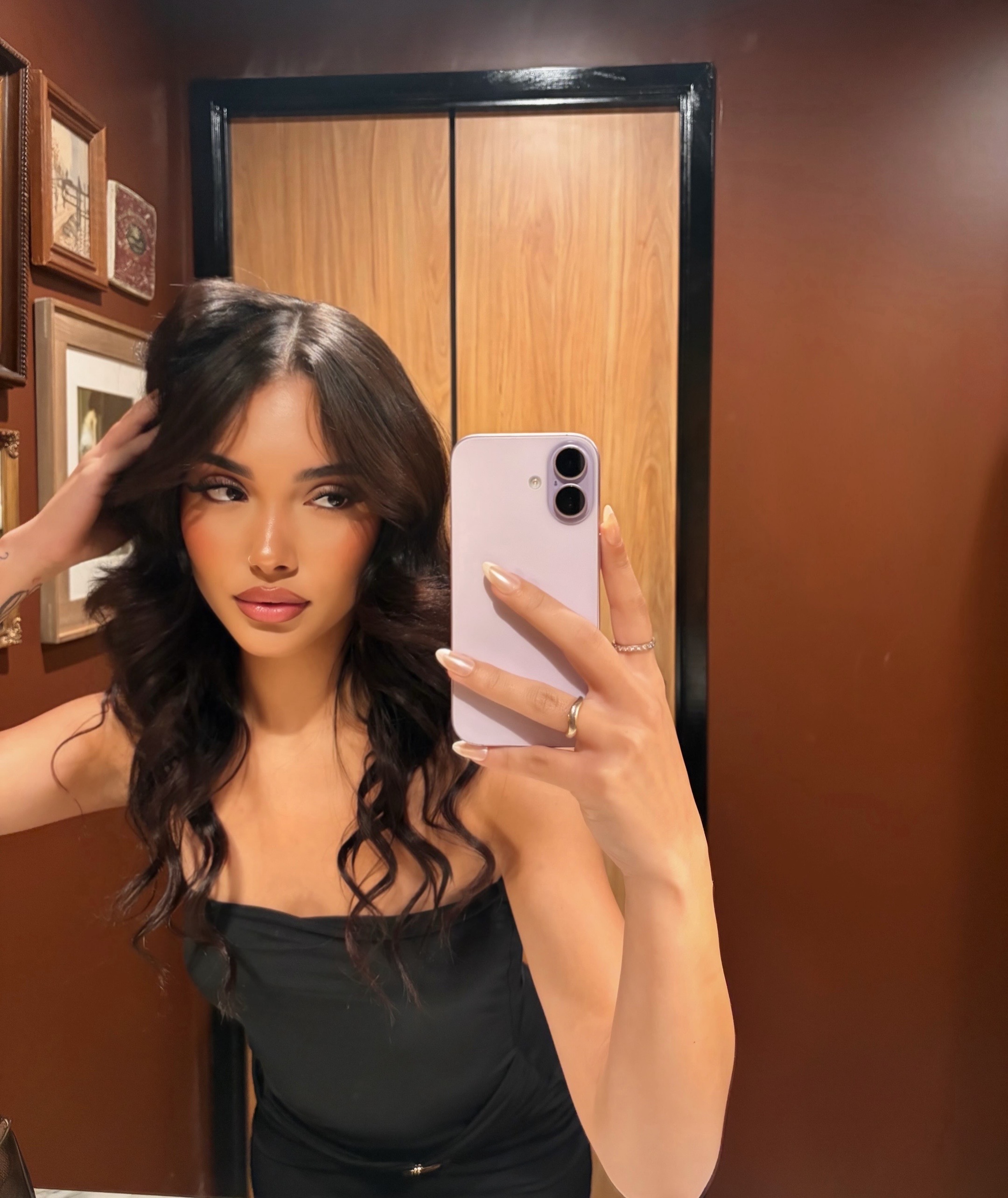 @whostaiana