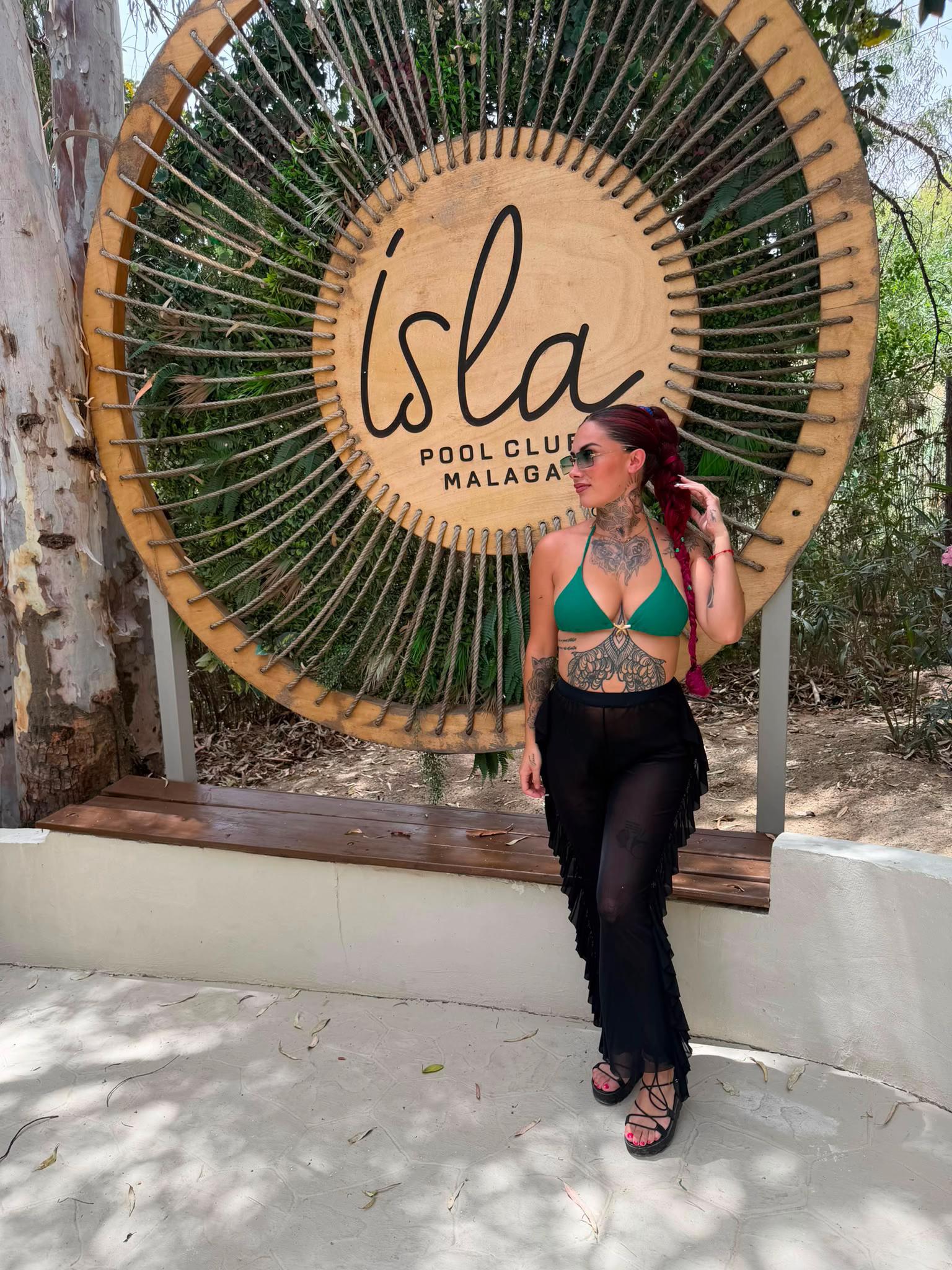 @Naiara