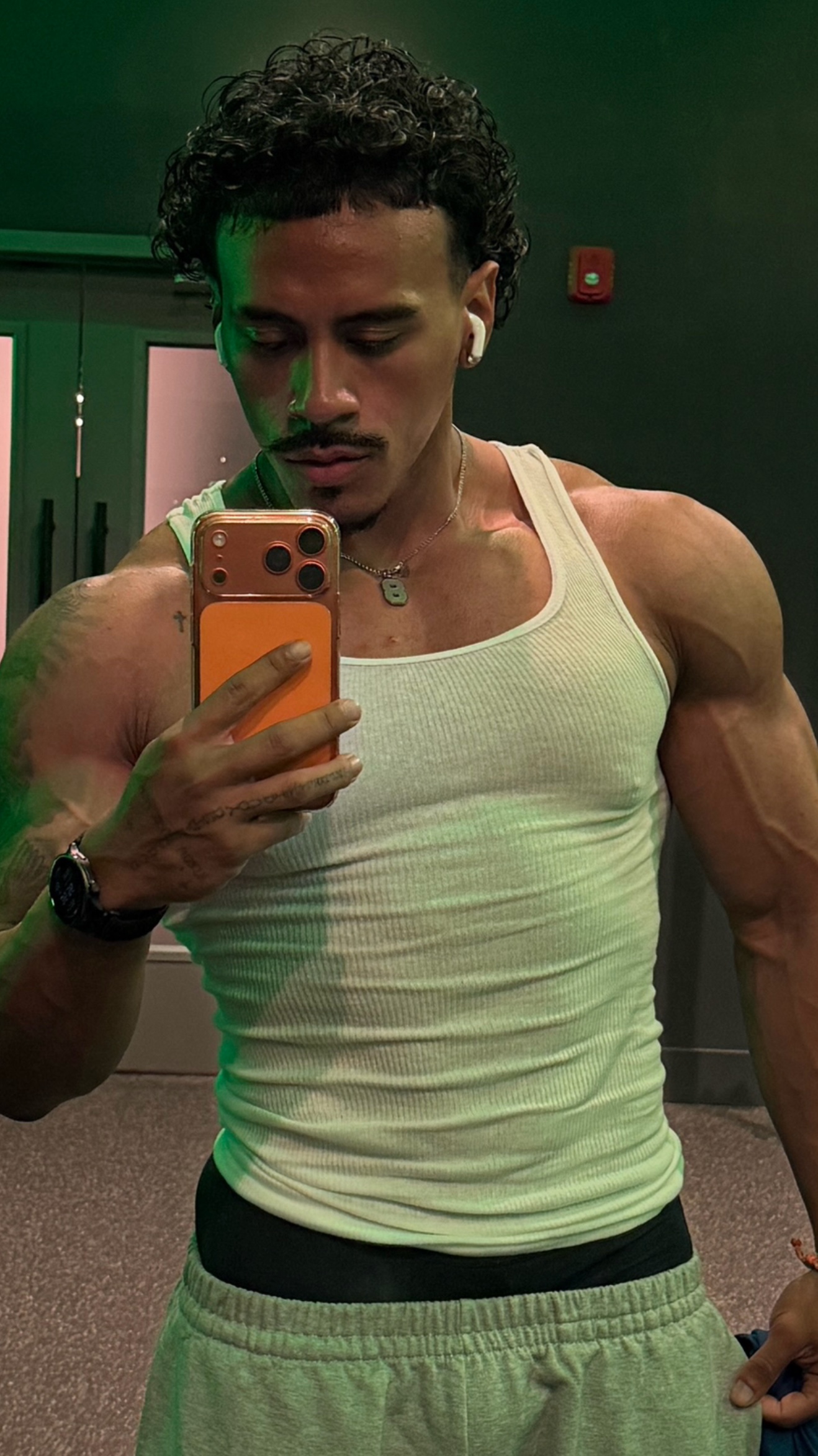 @Risen.s8