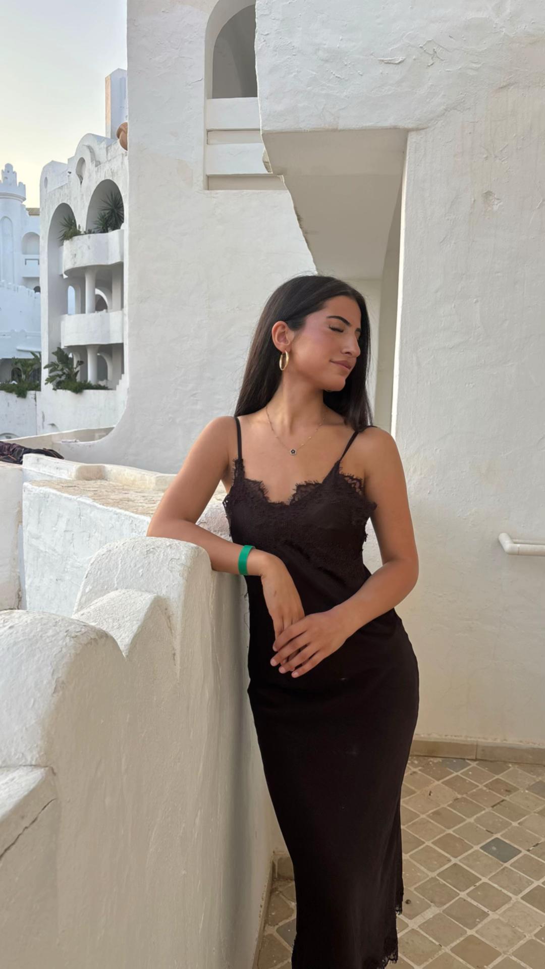 @Aylooo