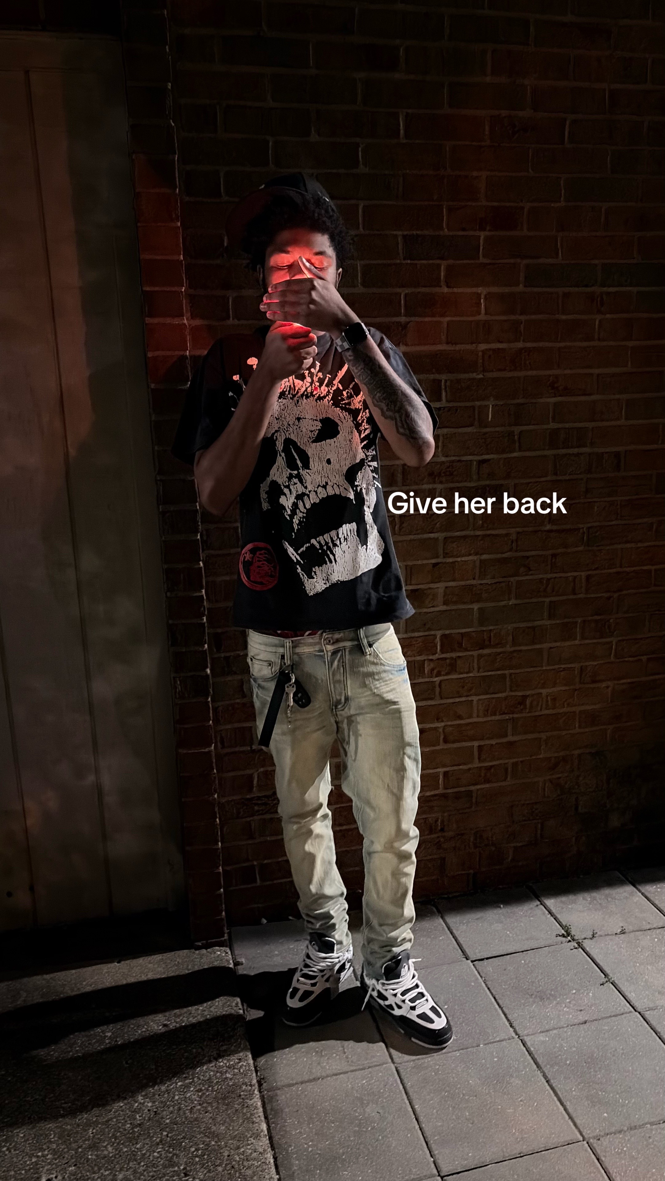 @⃟