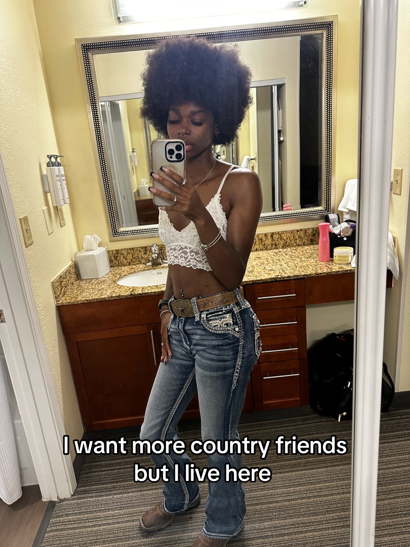 @LanchaiC.
