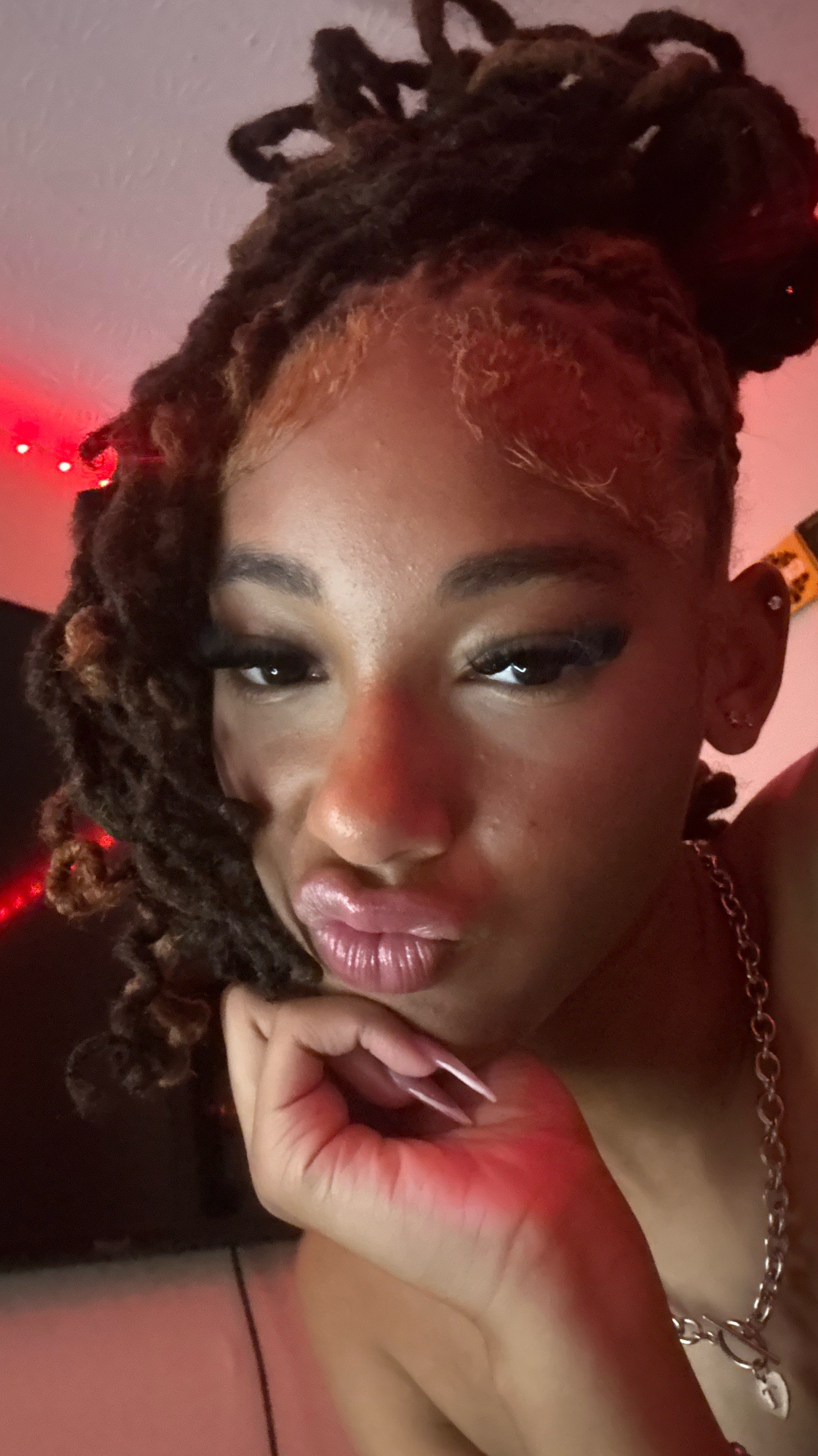@lightskinfinstaaa_