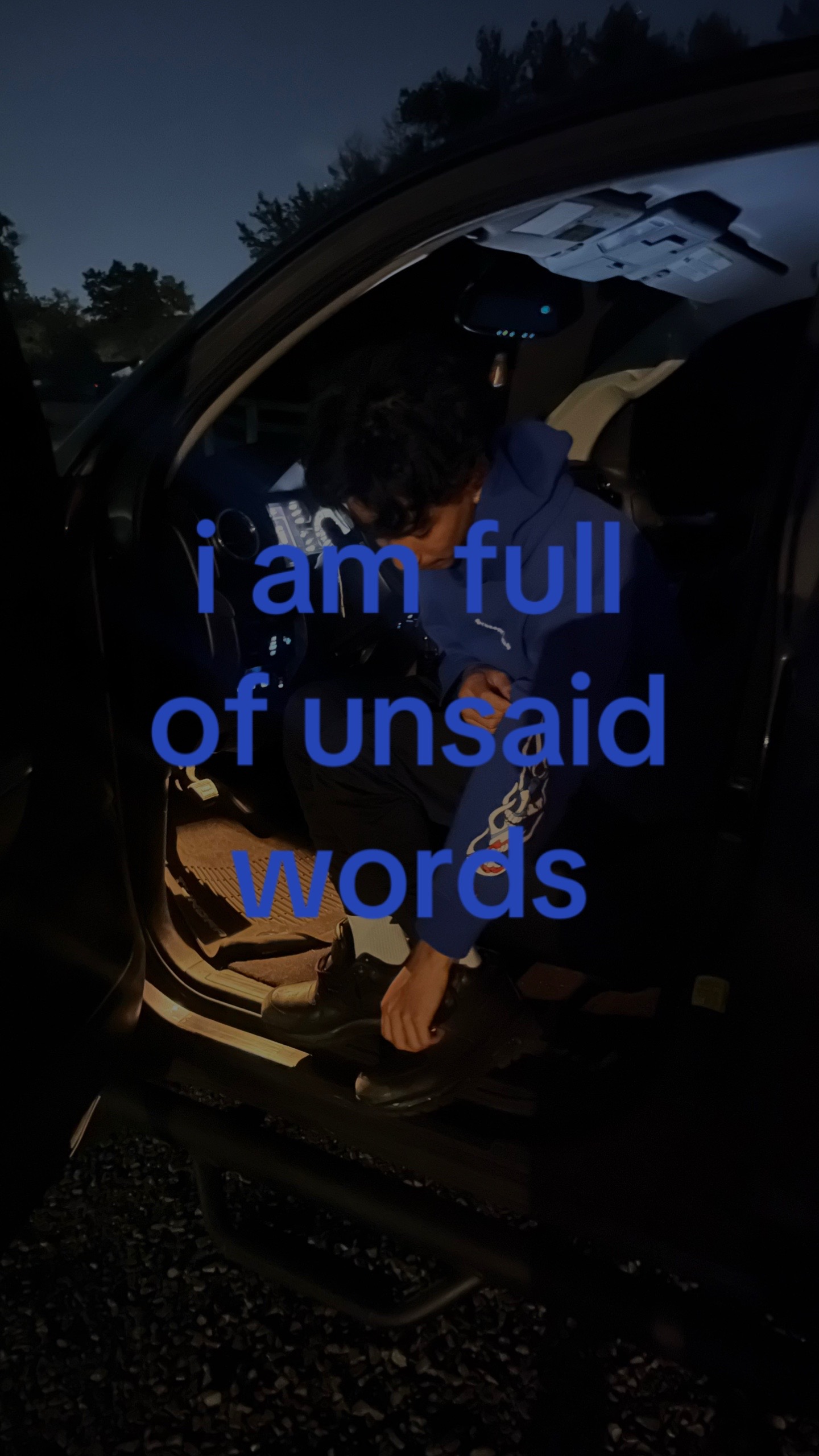 @⃟