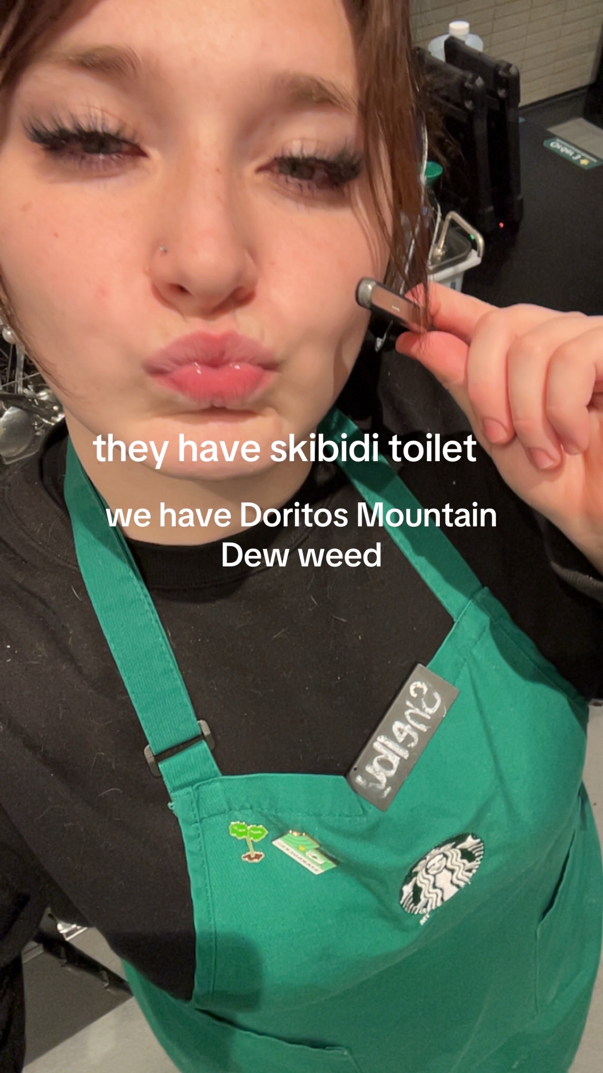@𝓈𝒽𝑒𝓁𝒷𝓎🦇
