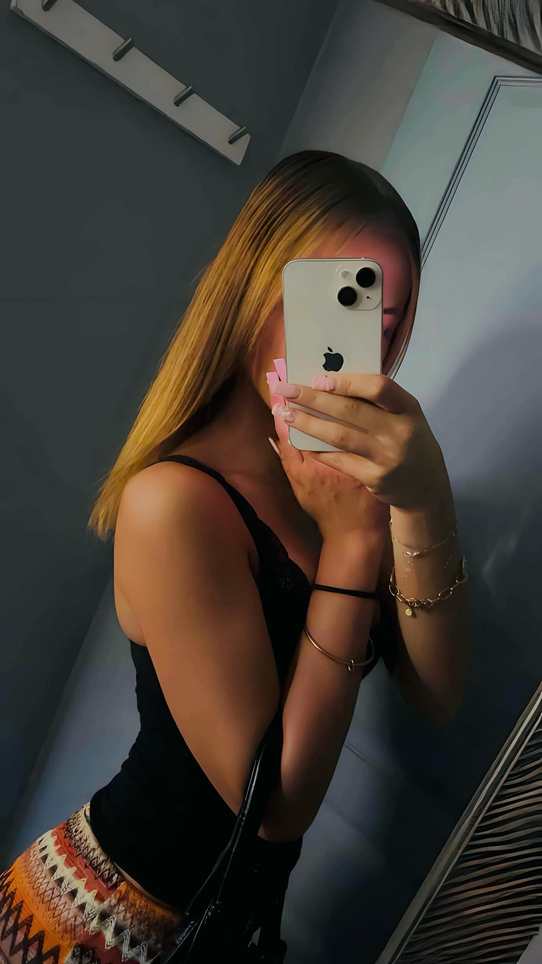 @𝐡𝐞𝐥𝐲𝐧𝐚✞🌺