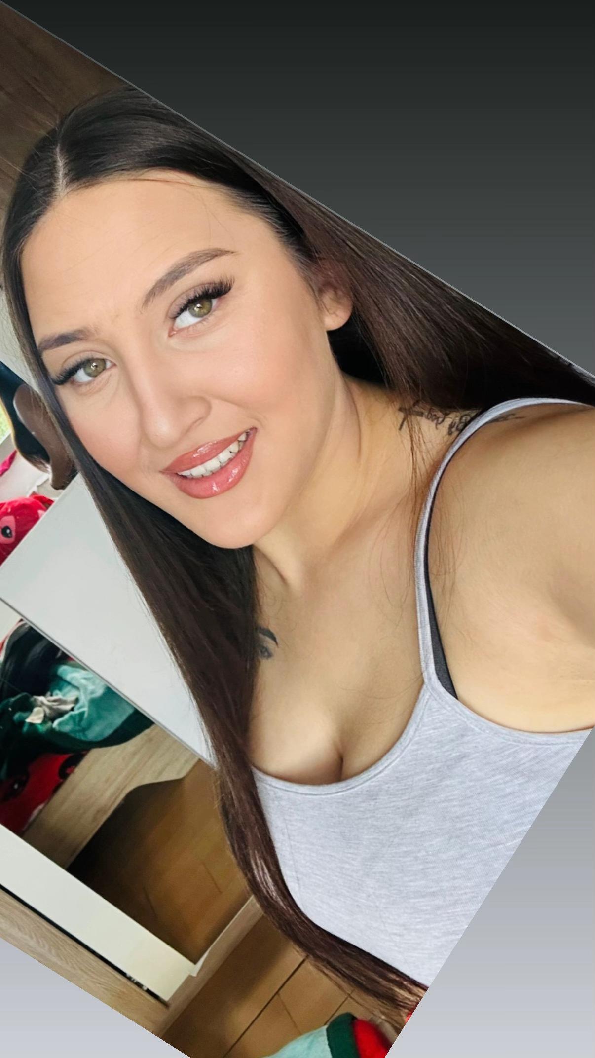 @Elenaa