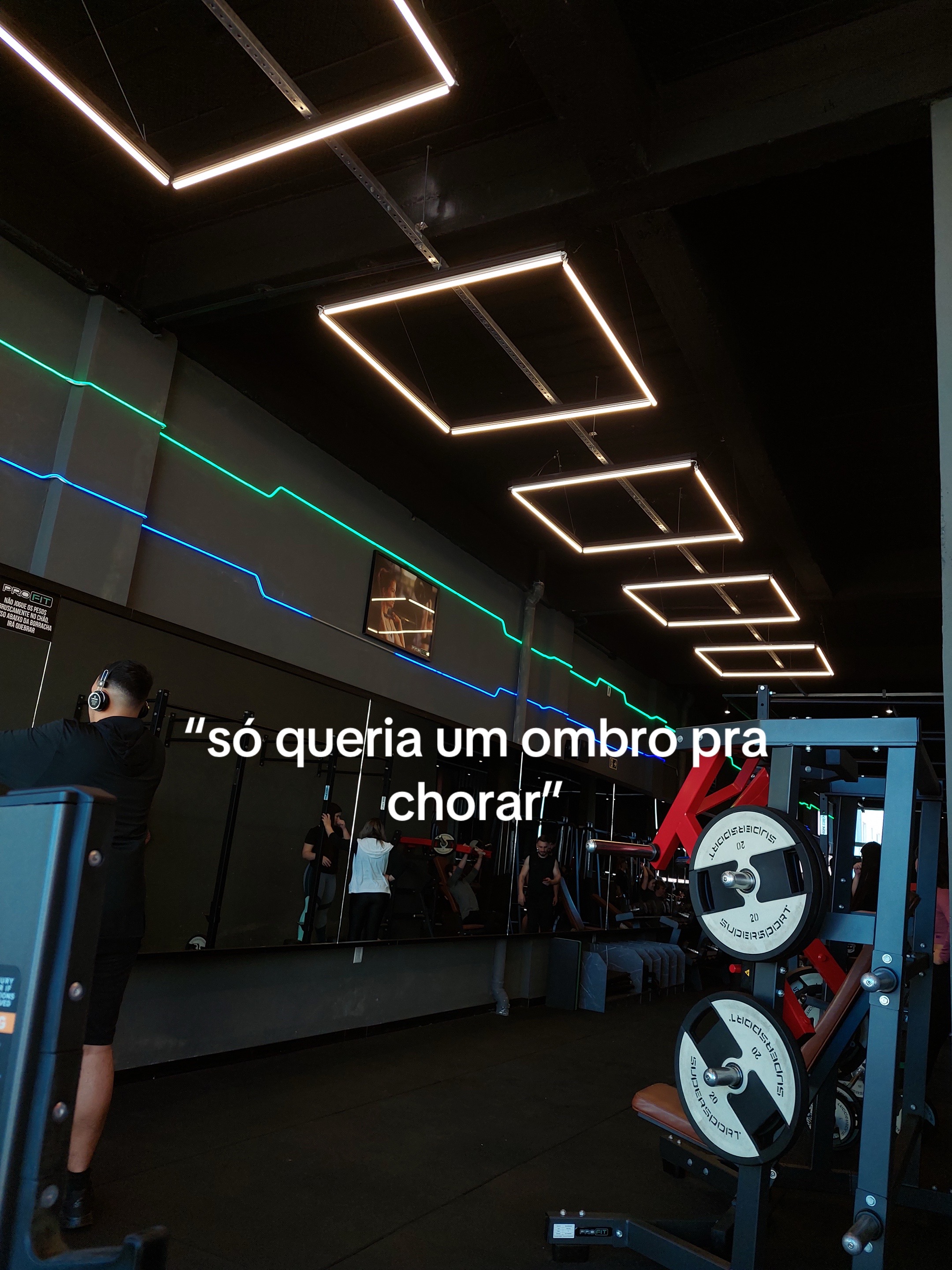 @Laura Savian
