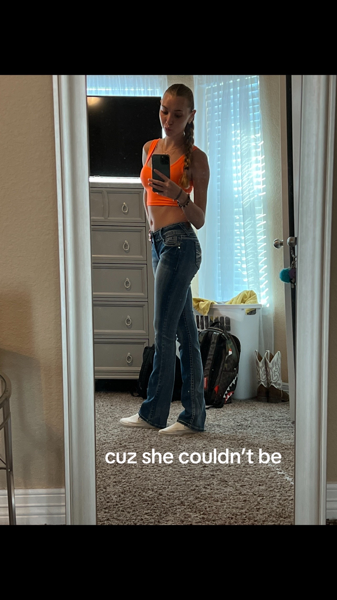 @lyndsey🖤