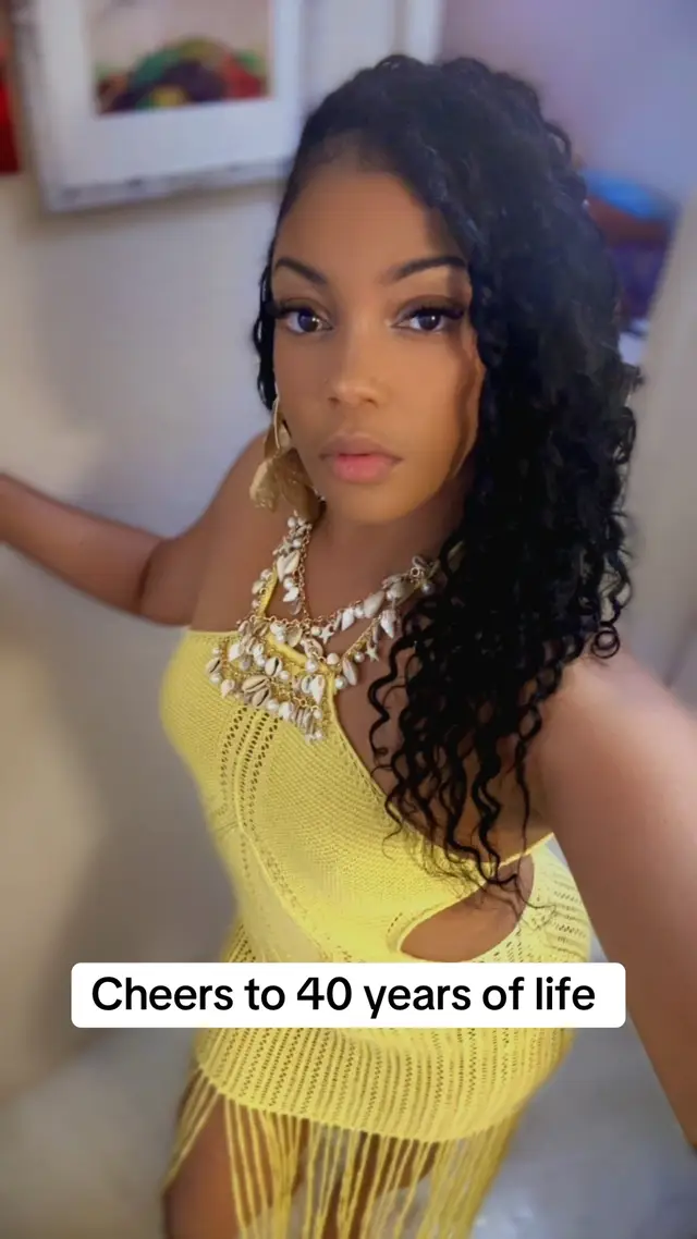 @Chenelle Brady  🇻🇮🇻🇮