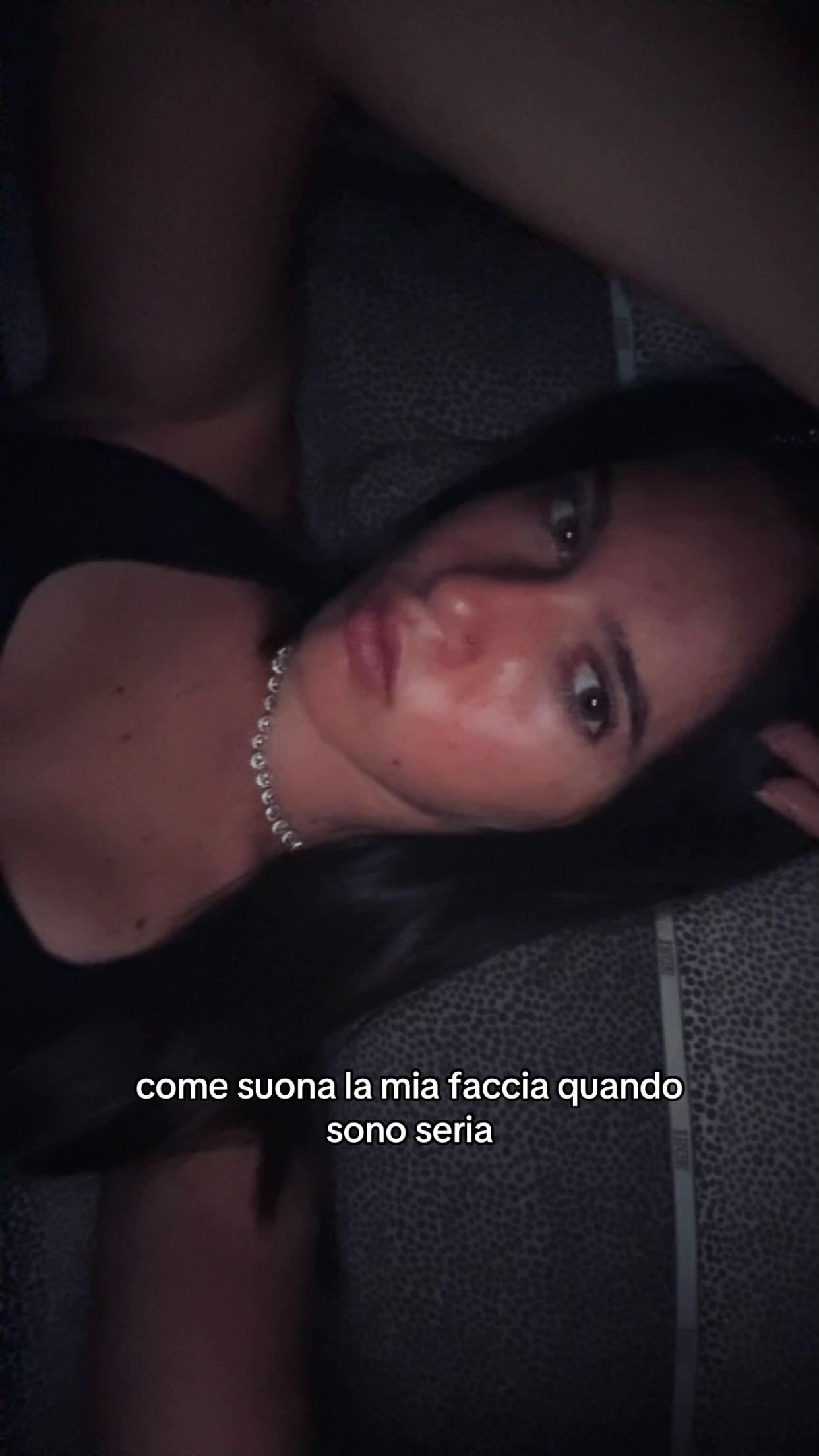 @𝟐𝟐