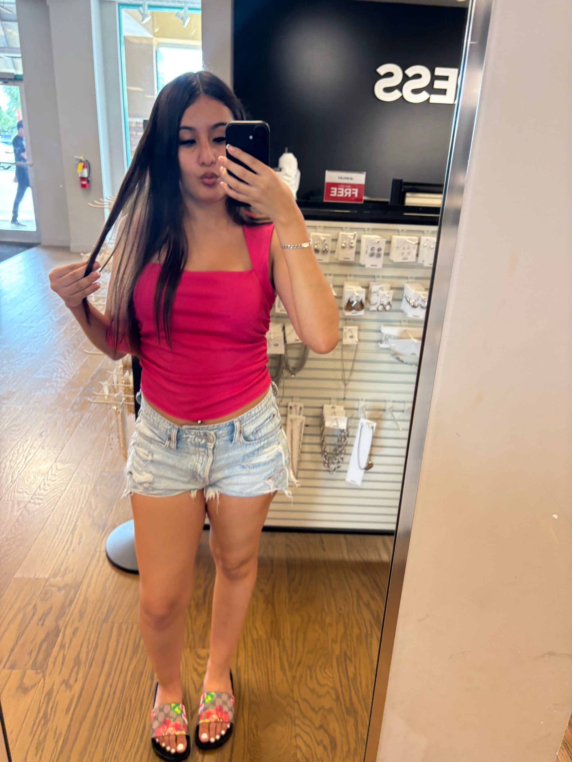 @2unknown.j