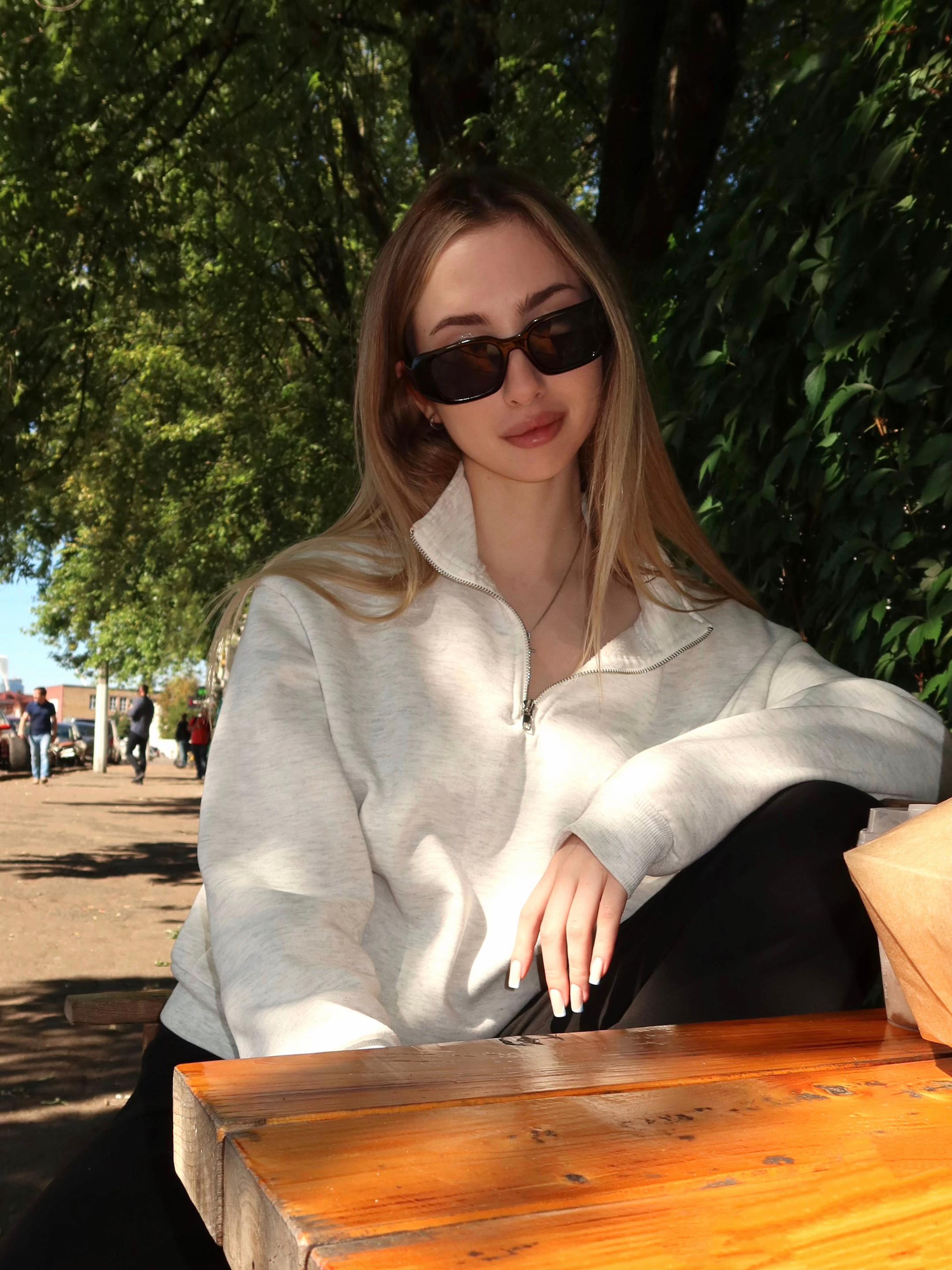 @аня аника